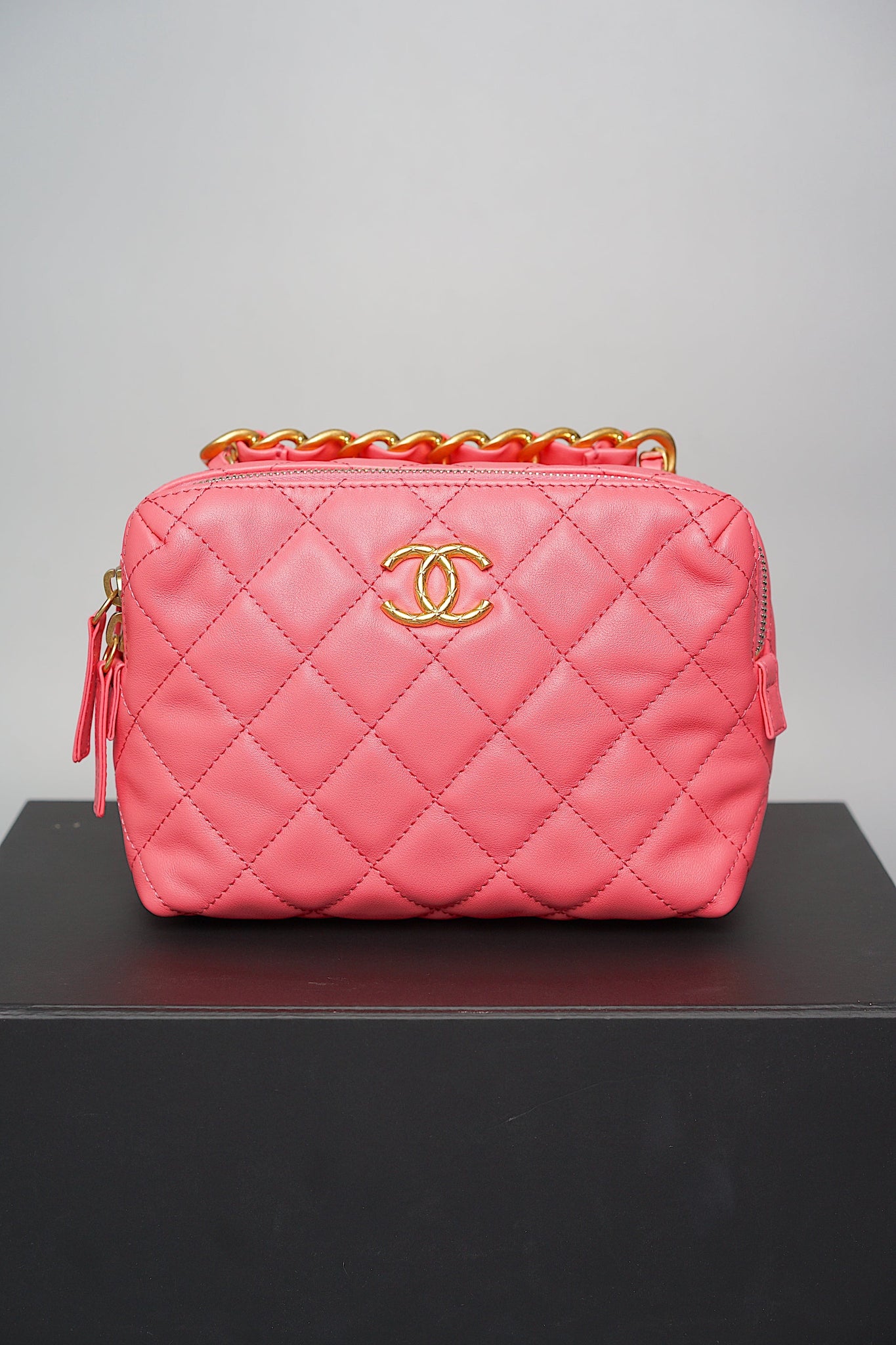 Chanel Mini Bag in Pink Lambskin (Brand new)