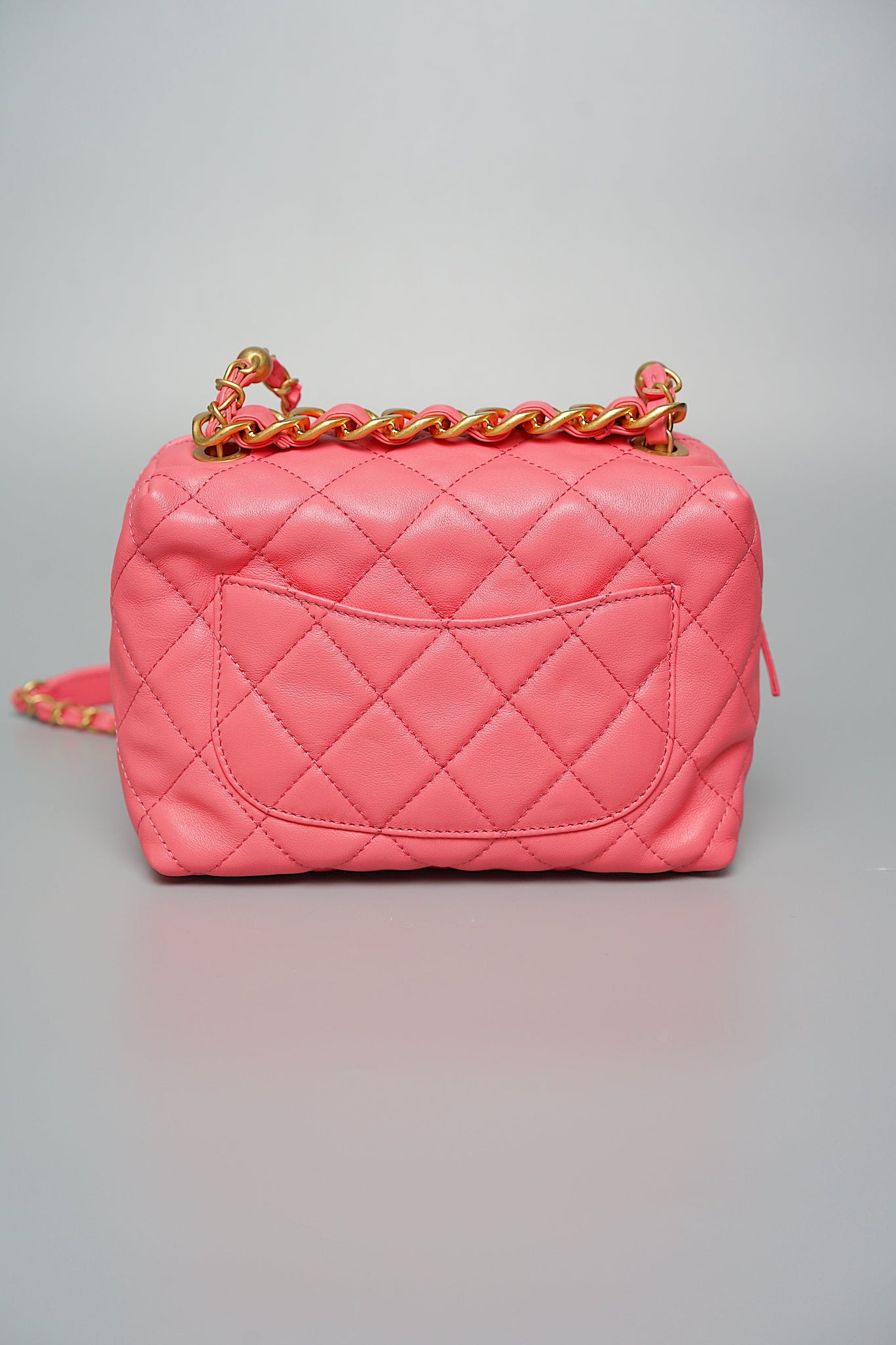 Chanel Mini Bag in Pink Lambskin (Brand new)