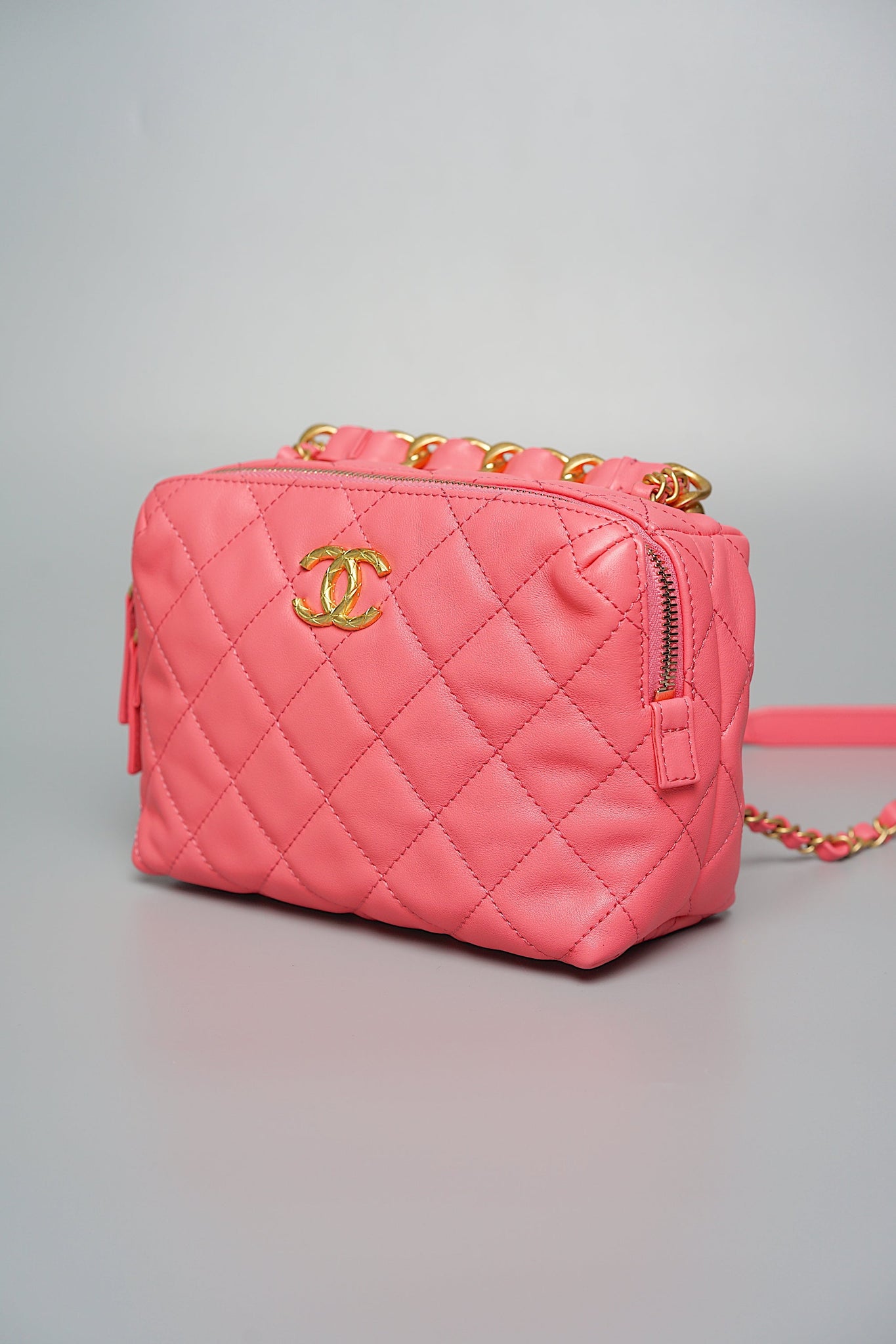 Chanel Mini Bag in Pink Lambskin (Brand new)