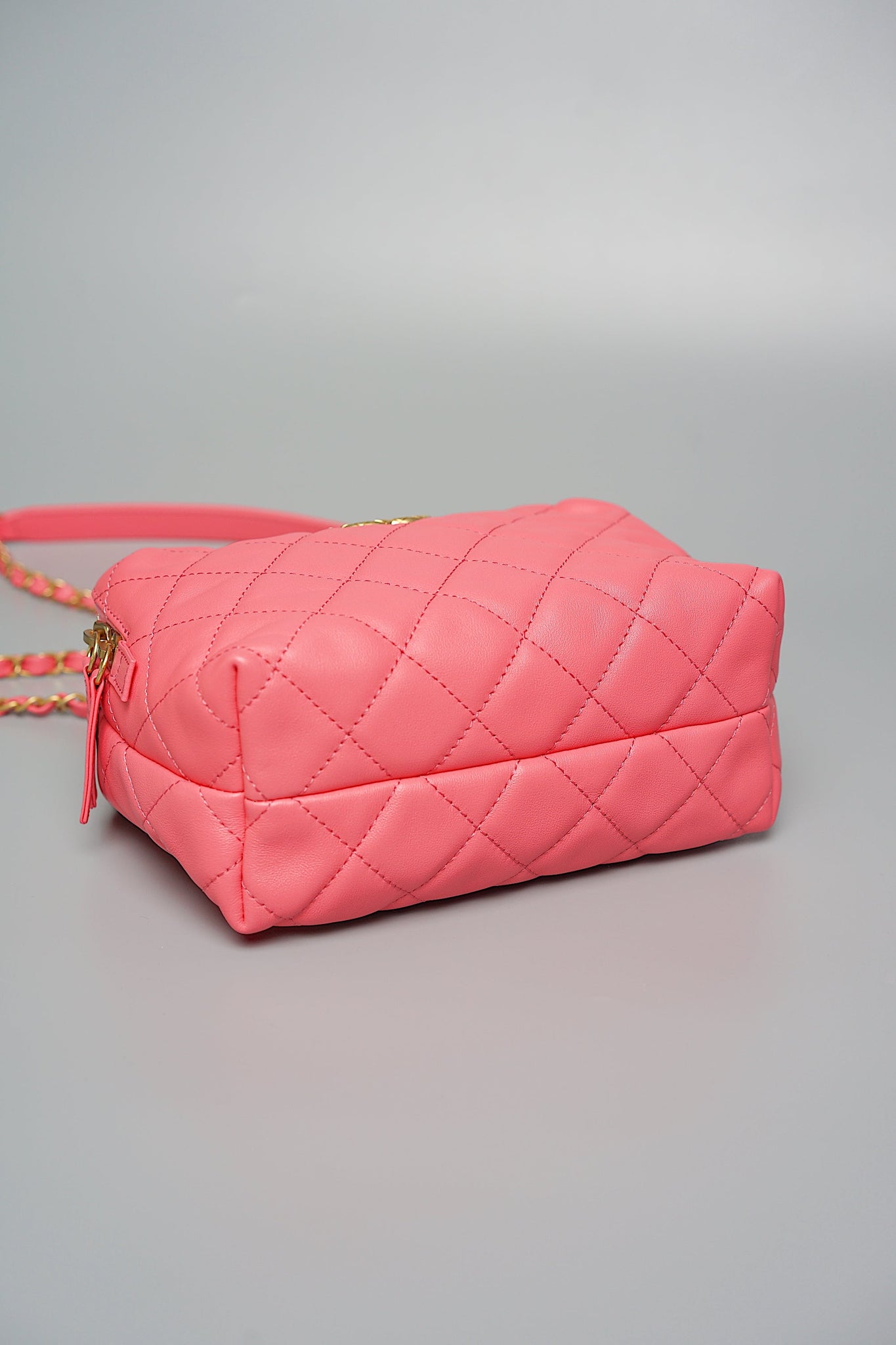 Chanel Mini Bag in Pink Lambskin (Brand new)