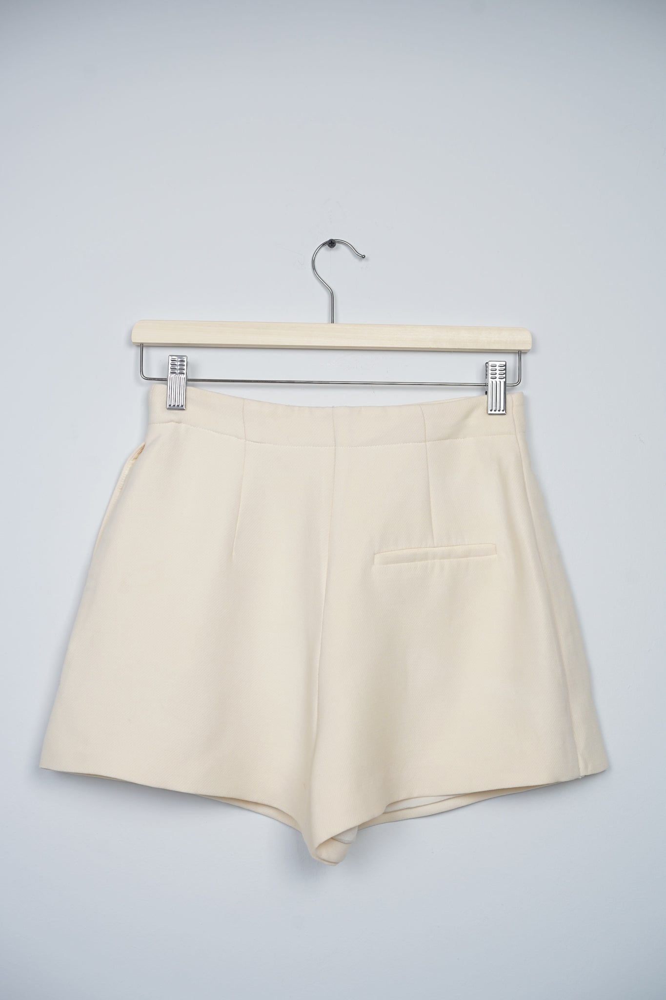 Christian Dior Wrap Skorts in Cream Size 34