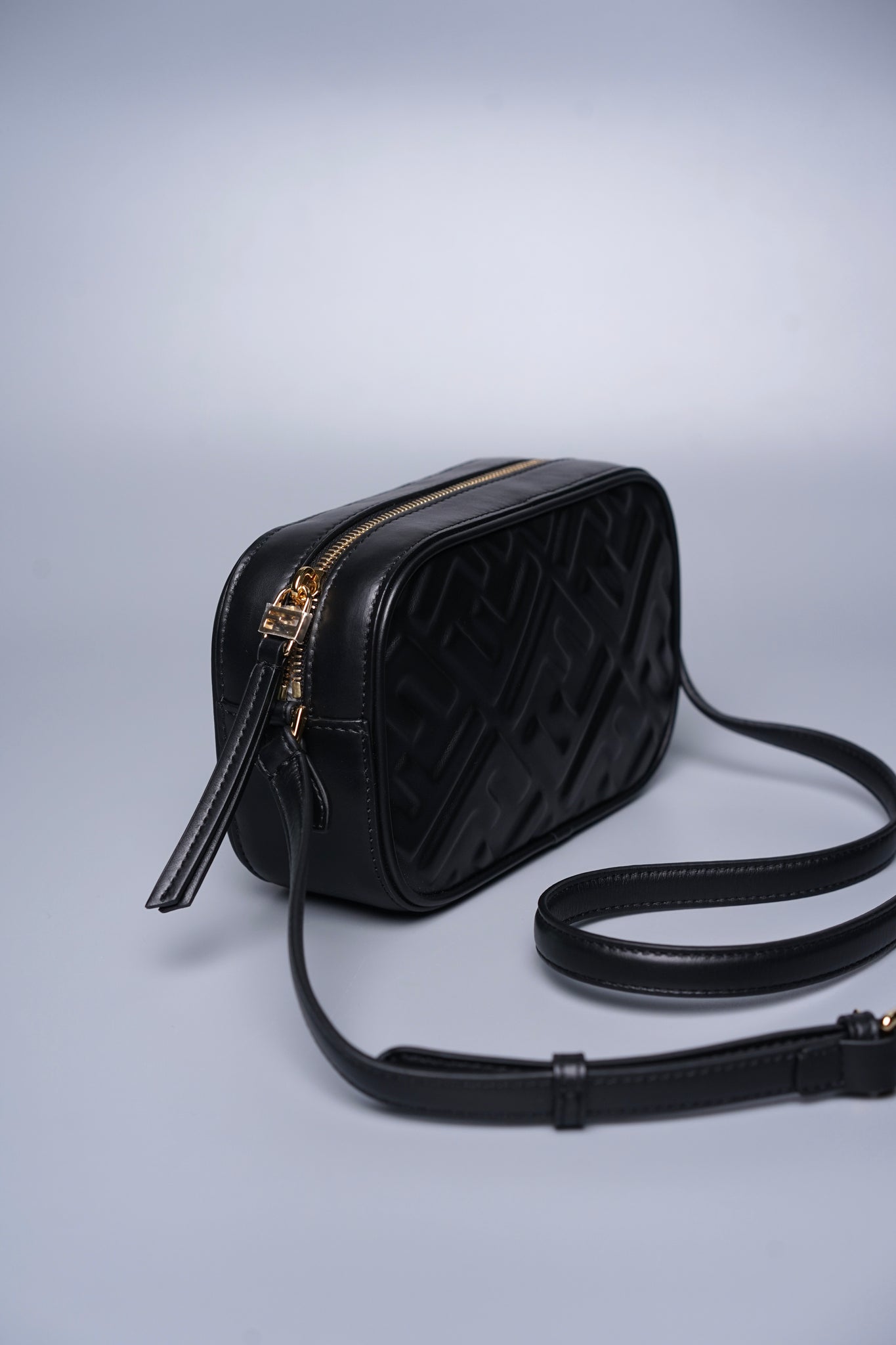 Fendi Zucca Pattern Camera Case Shoulder Bag in Black Ghw (Brand New)