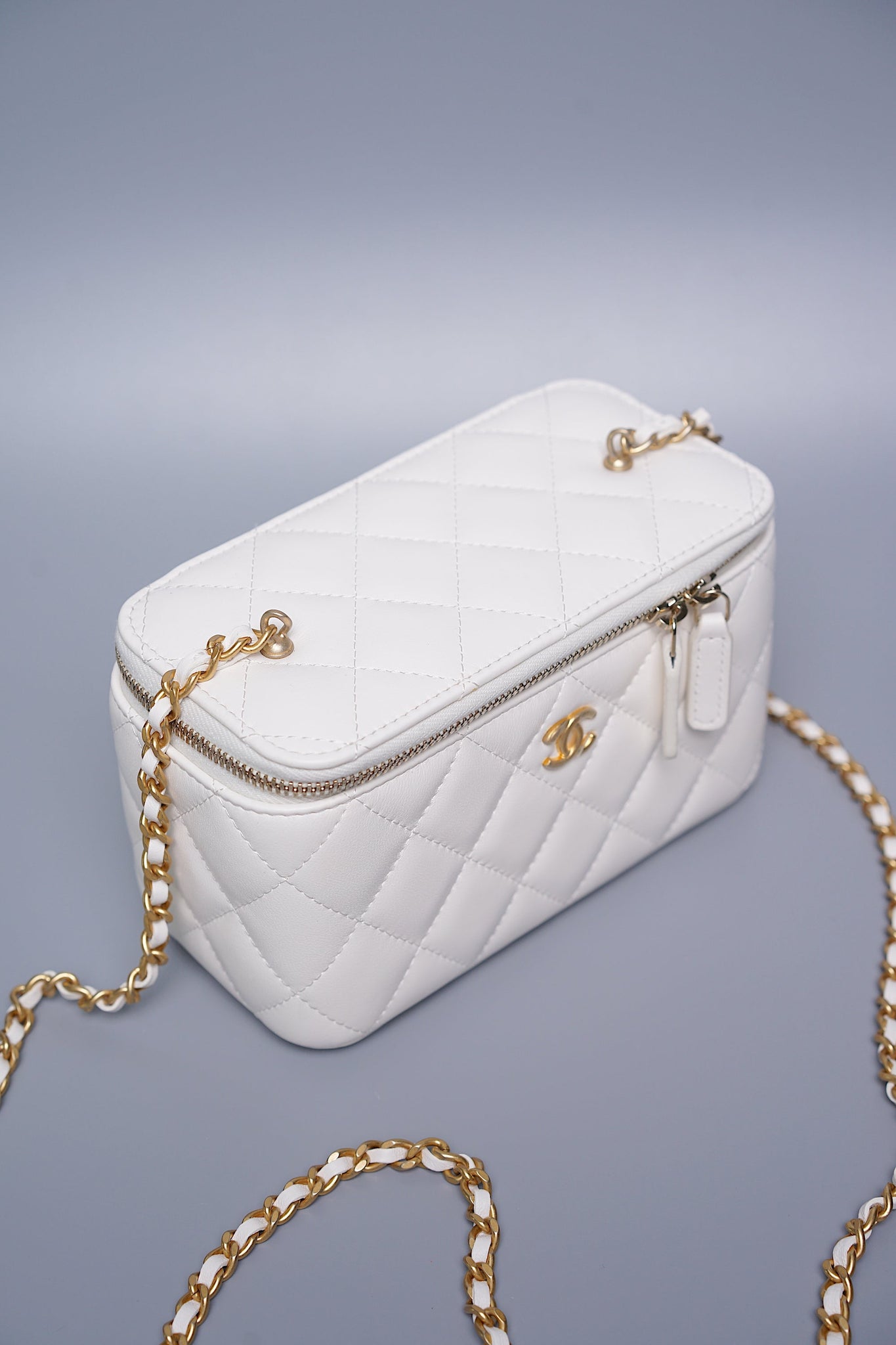Chanel Pearl Crush Vanity in White (Brand New)