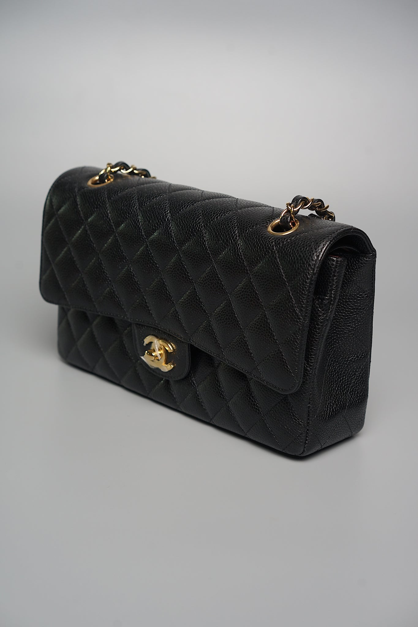Chanel Medium Classic Double Flap in Black Caviar Ghw