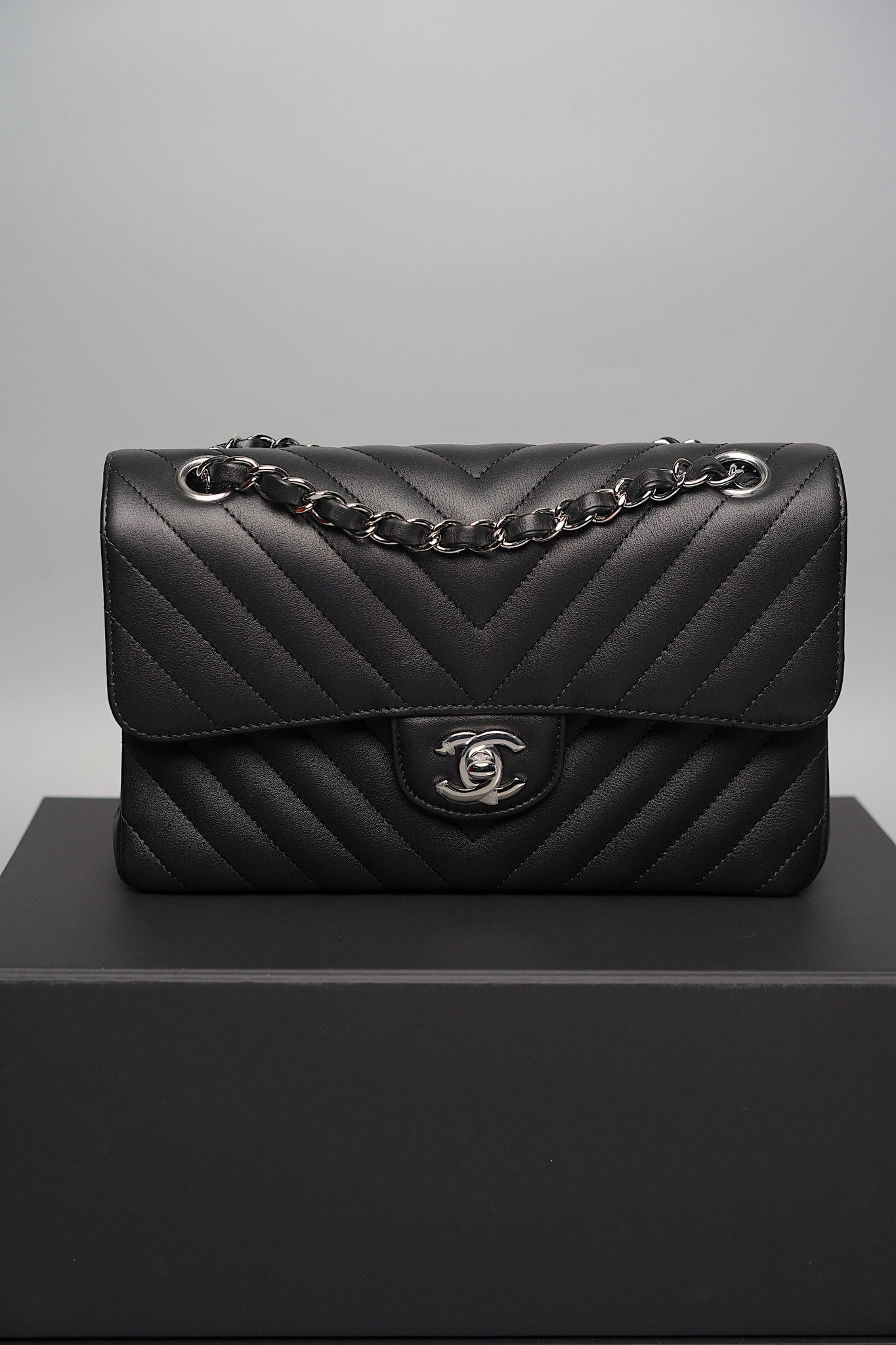 Chanel Chevron Small Double Flap in Black Lambskin Shw (Brand New)