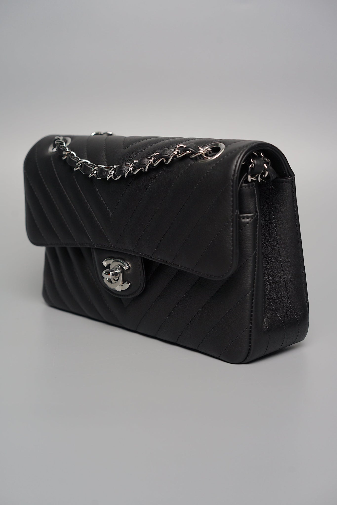 Chanel Chevron Small Double Flap in Black Lambskin Shw (Brand New)
