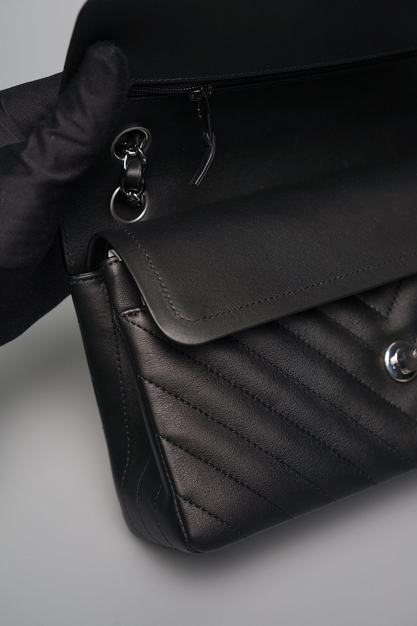 Chanel Chevron Small Double Flap in Black Lambskin Shw (Brand New)