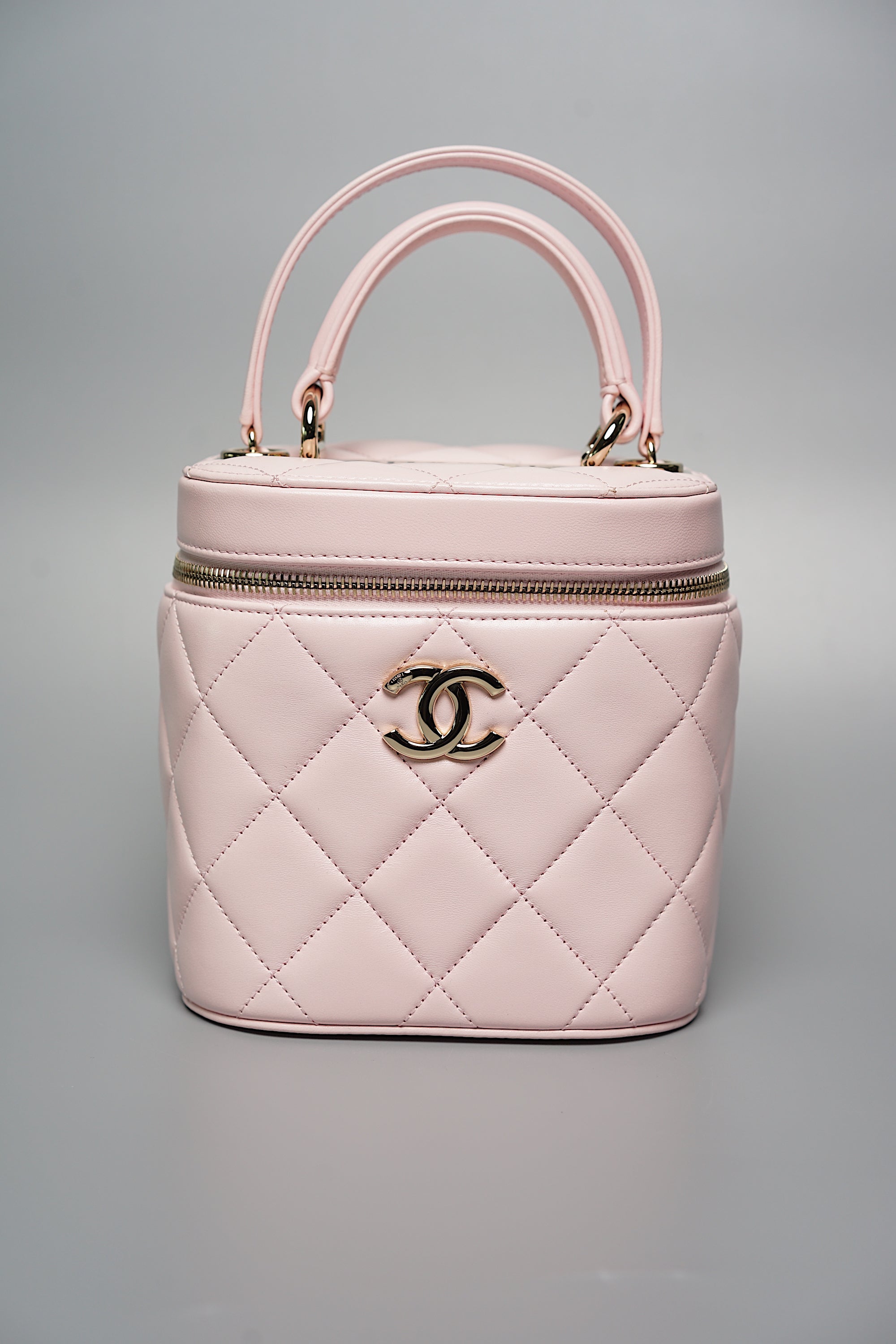 Chanel Trendy CC Vanity Case in Light Pink – BRANDPORTER