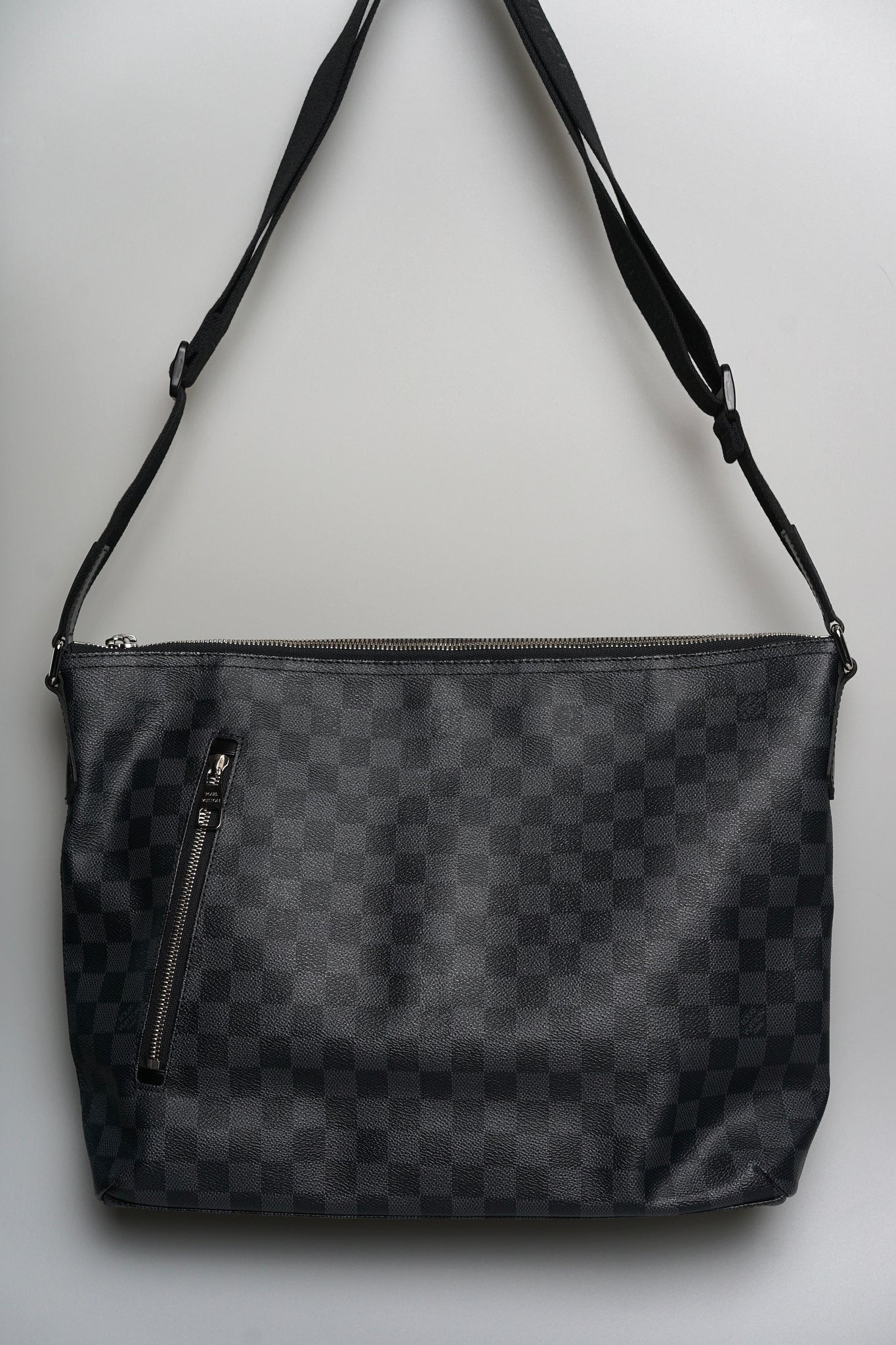LV Messenger Bag in Monogram Damier