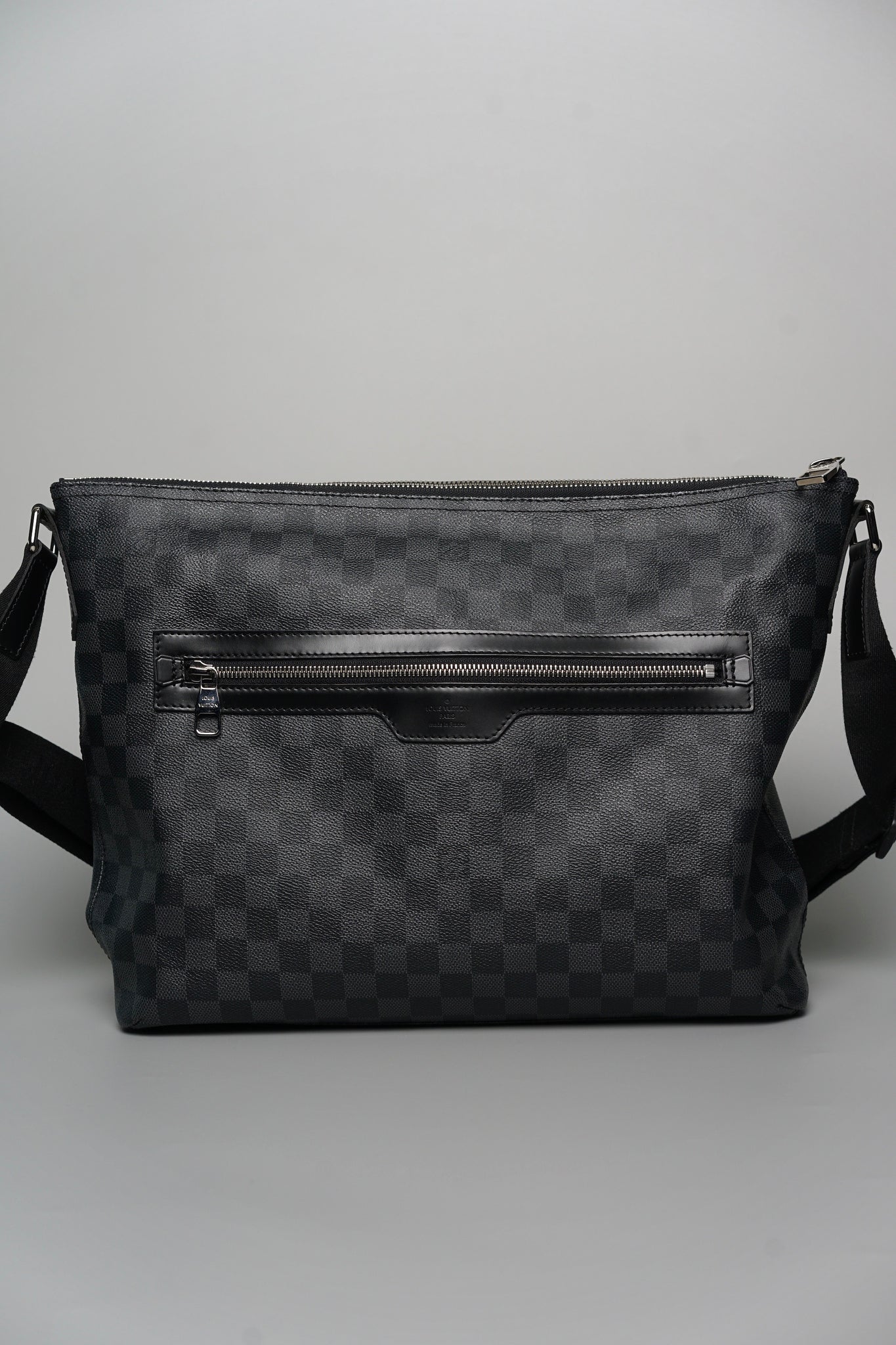 LV Messenger Bag in Monogram Damier