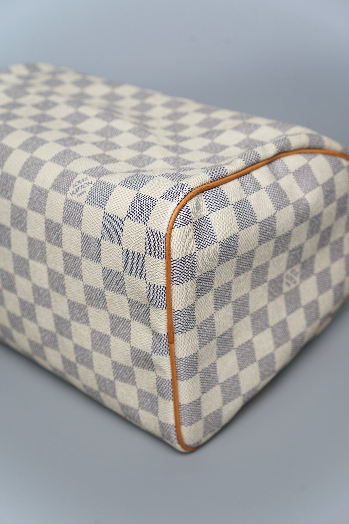 LV Speedy 30 Top Handle Bag in White Damier