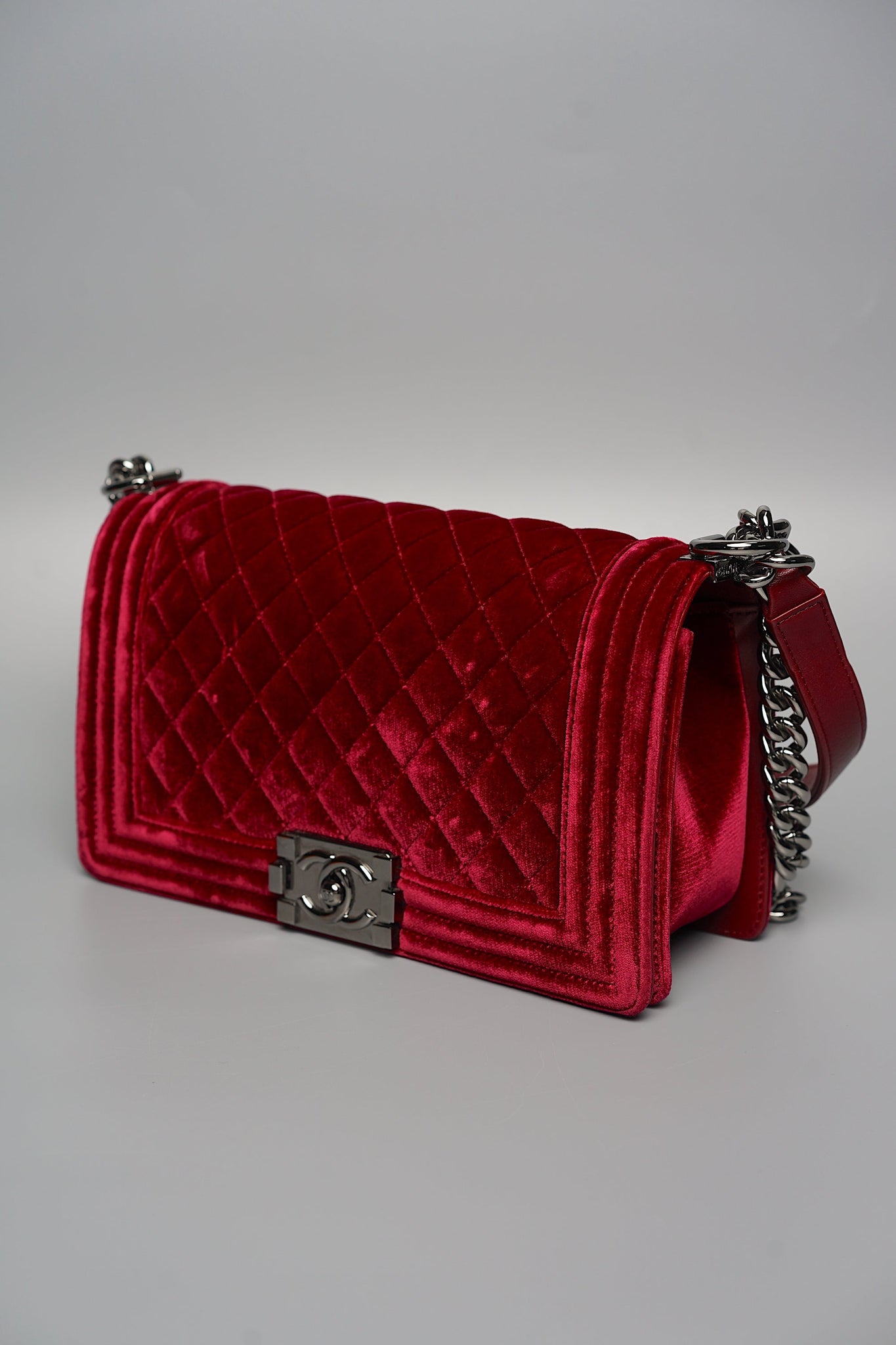 Boy Chanel Medium in Burgundy Velvet Ruthenium