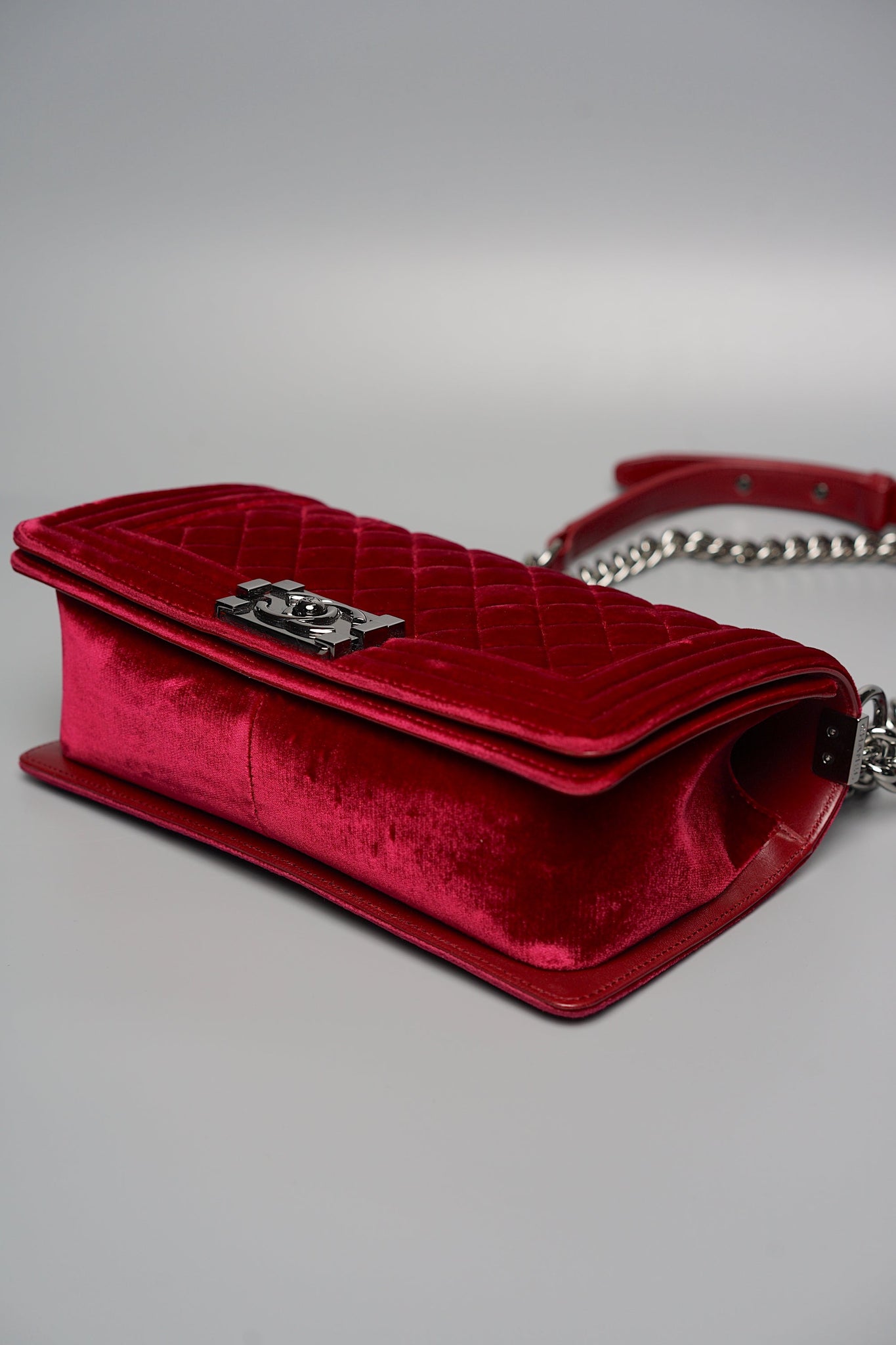 Boy Chanel Medium in Burgundy Velvet Ruthenium
