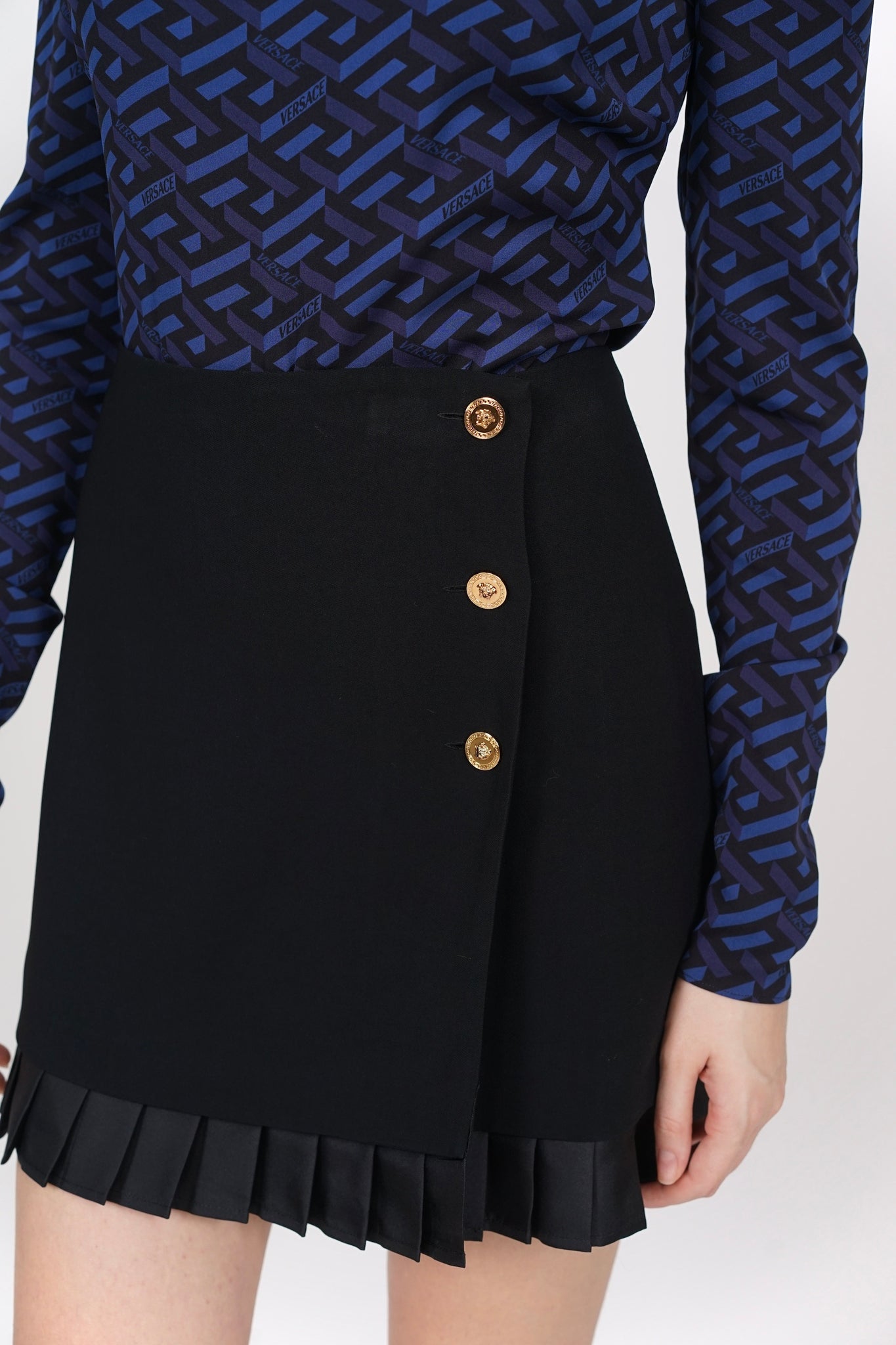 Versace Side Button Pleated Skirt in Black Size 40 (Brand New)