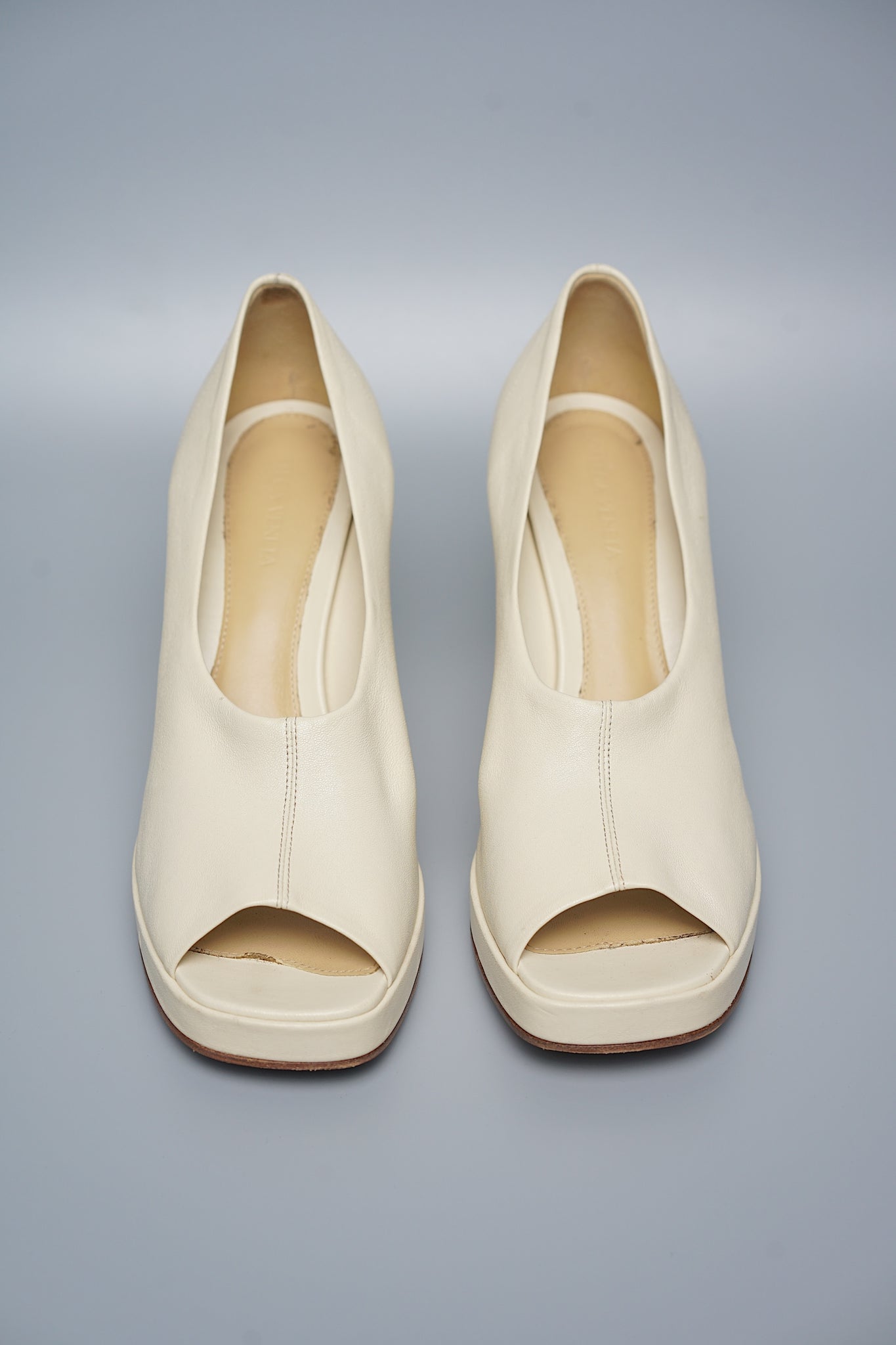 Bottega Veneta Stack Open-Toe Pumps in Cane Sugar Size 40