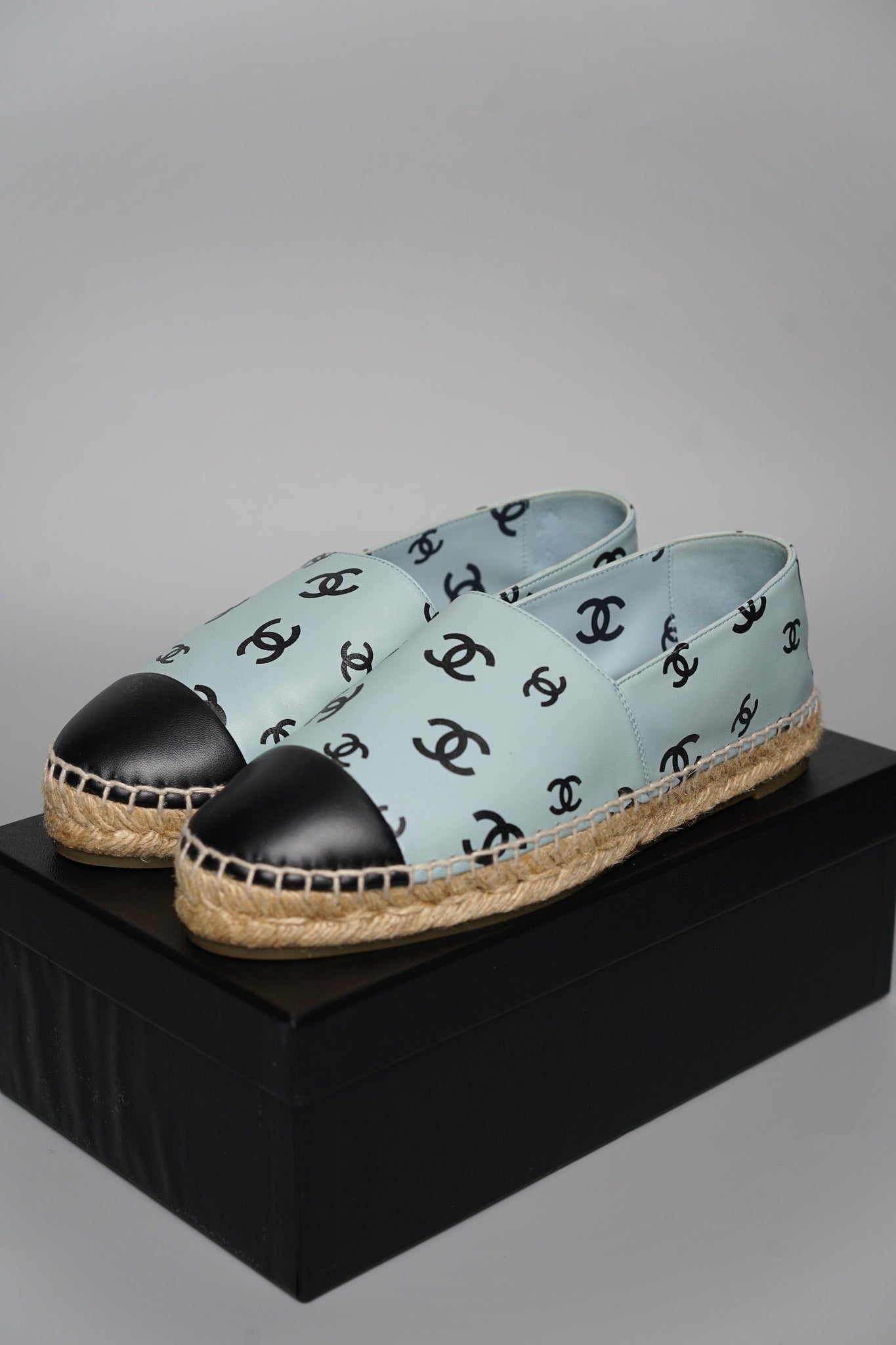 Chanel Interlocking CC Logo Espadrilles in Blue/Black Size 40 (Brand New)