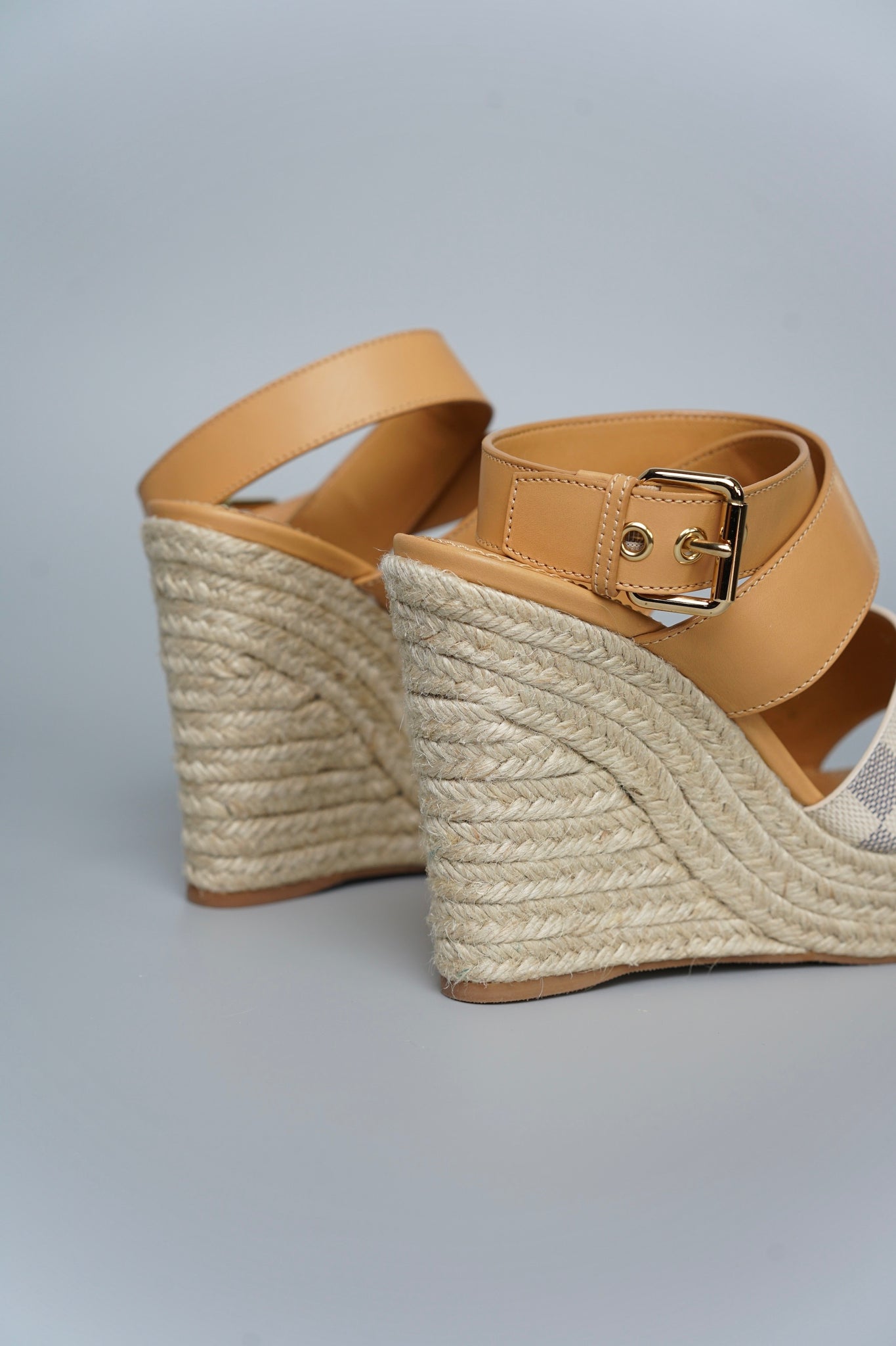 Louis Vuitton Damier Azur Starboard Wedges in Tan Size 39 (Brand New)