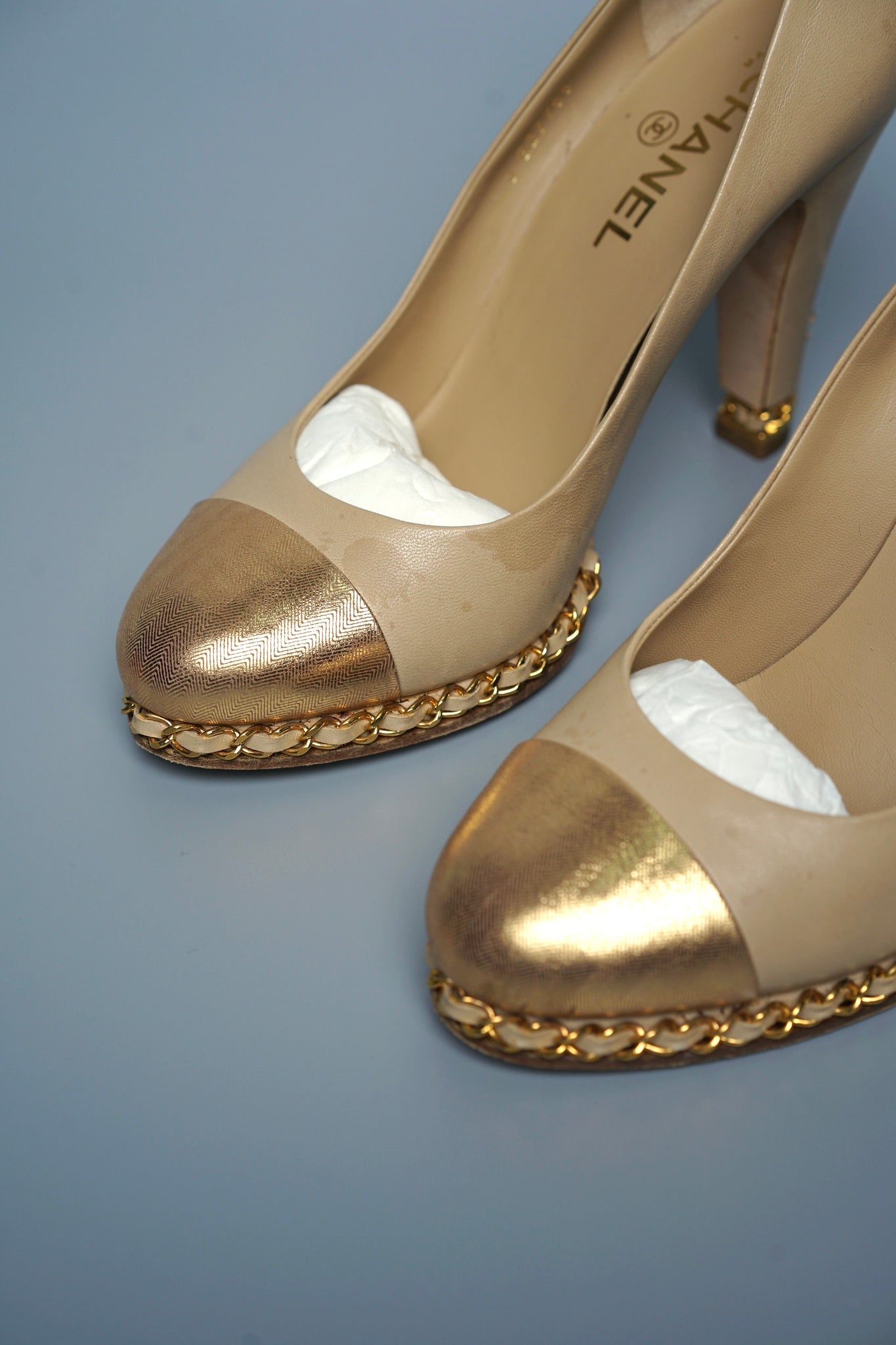 Chanel Leather CC Cap Toe Chain Link Platform Pumps in Light Beige/Gold Size 39