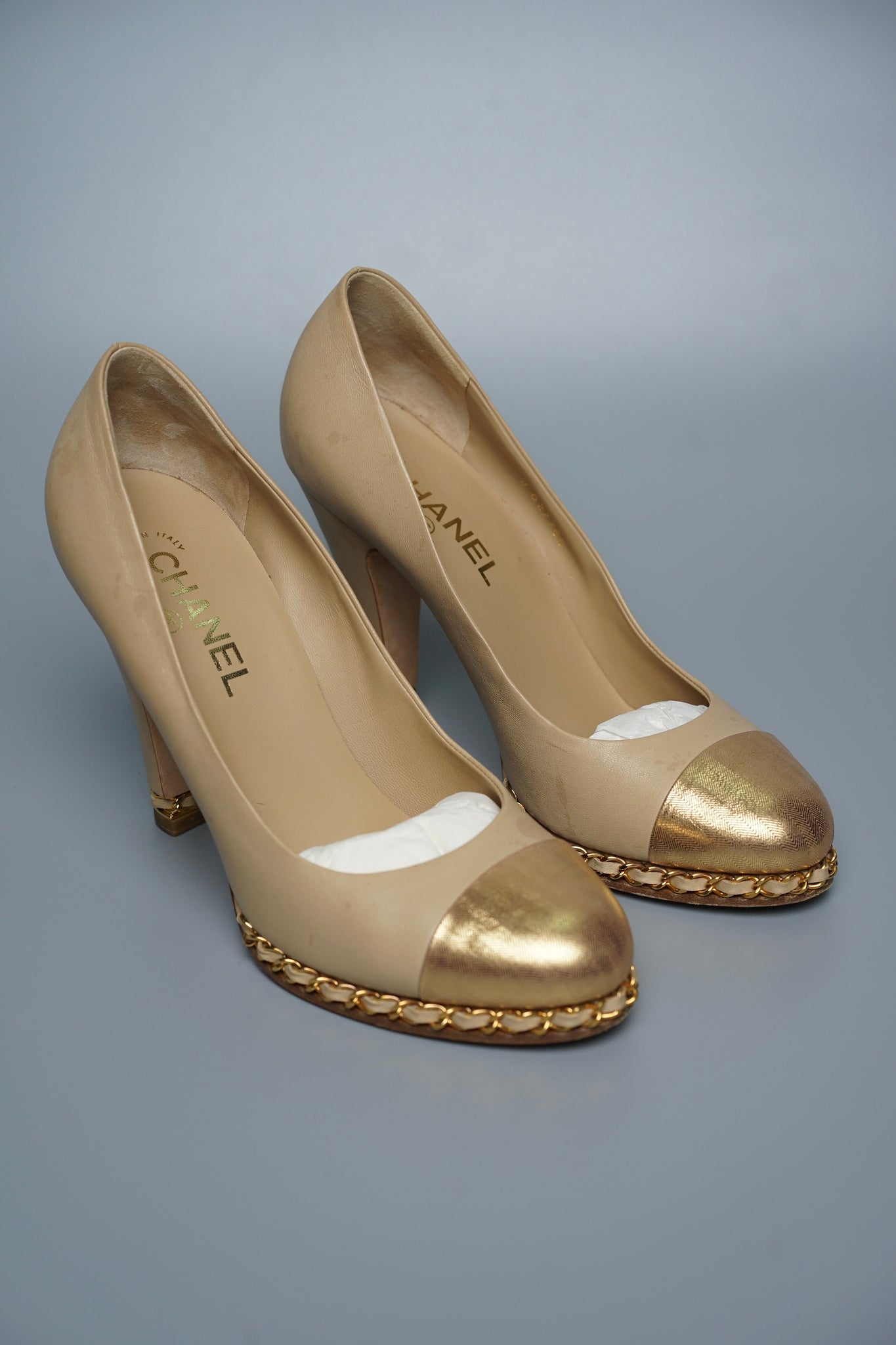 Chanel Leather CC Cap Toe Chain Link Platform Pumps in Light Beige/Gold Size 39