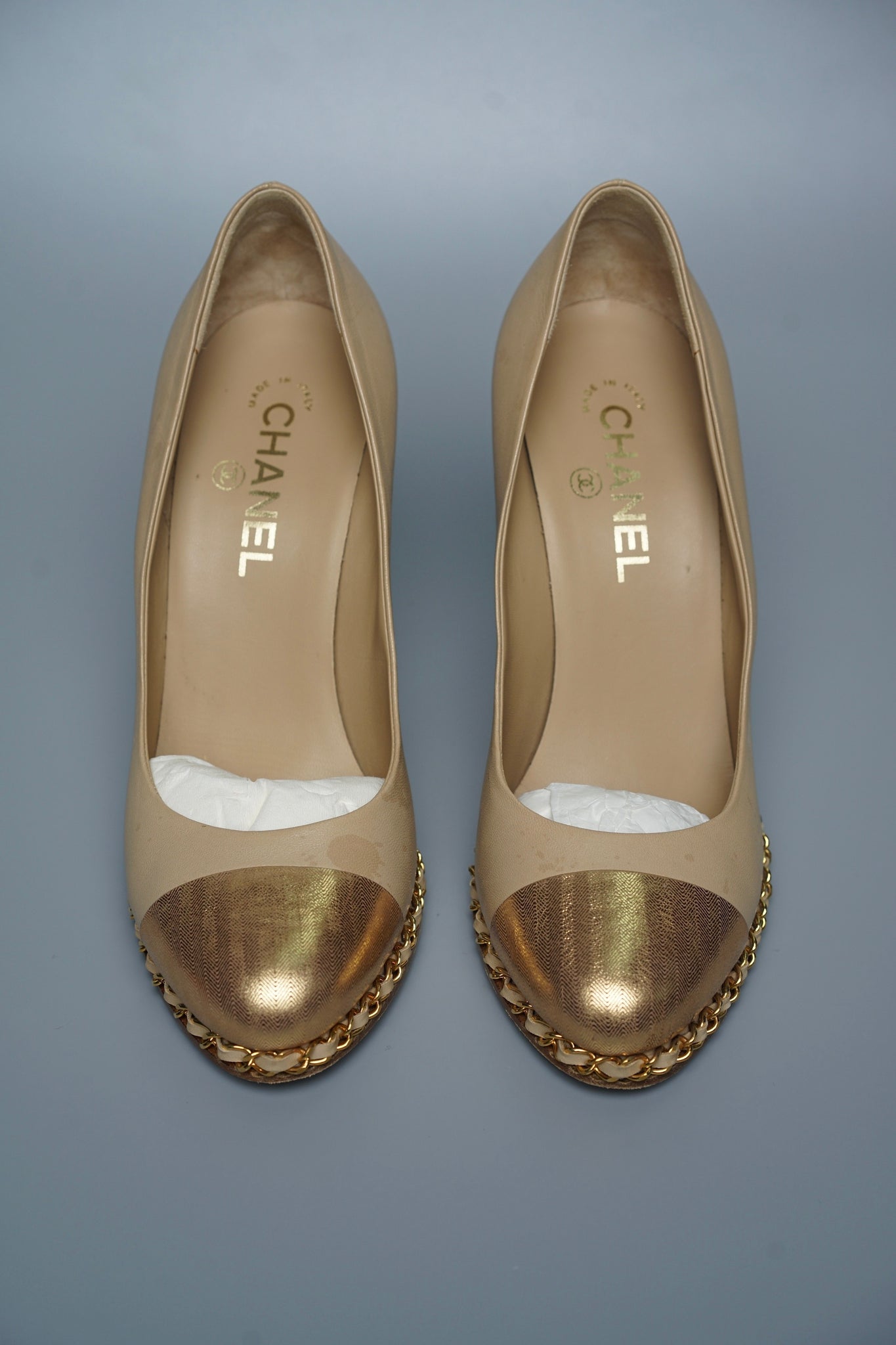 Chanel Leather CC Cap Toe Chain Link Platform Pumps in Light Beige/Gold Size 39