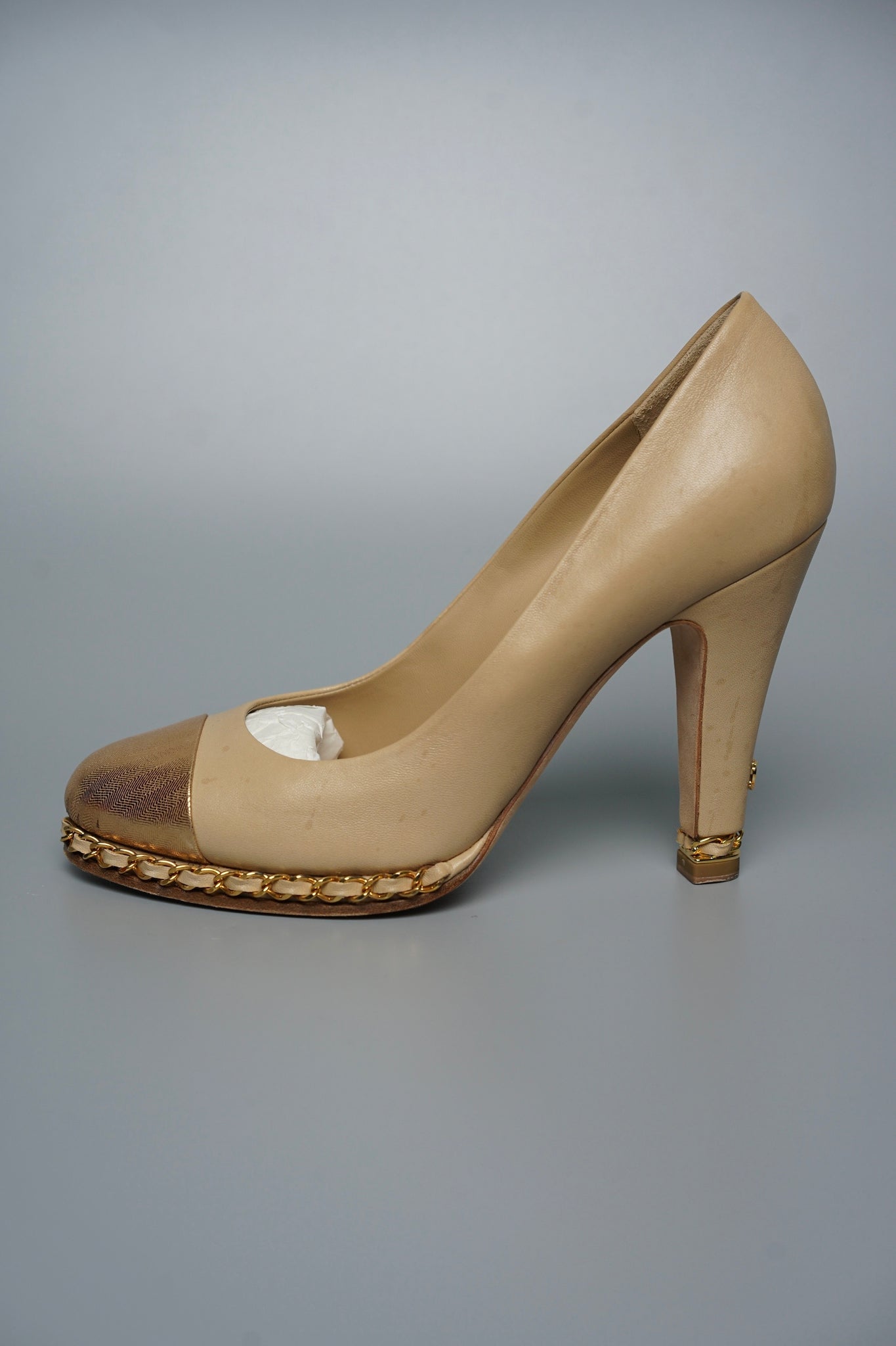 Chanel Leather CC Cap Toe Chain Link Platform Pumps in Light Beige/Gold Size 39