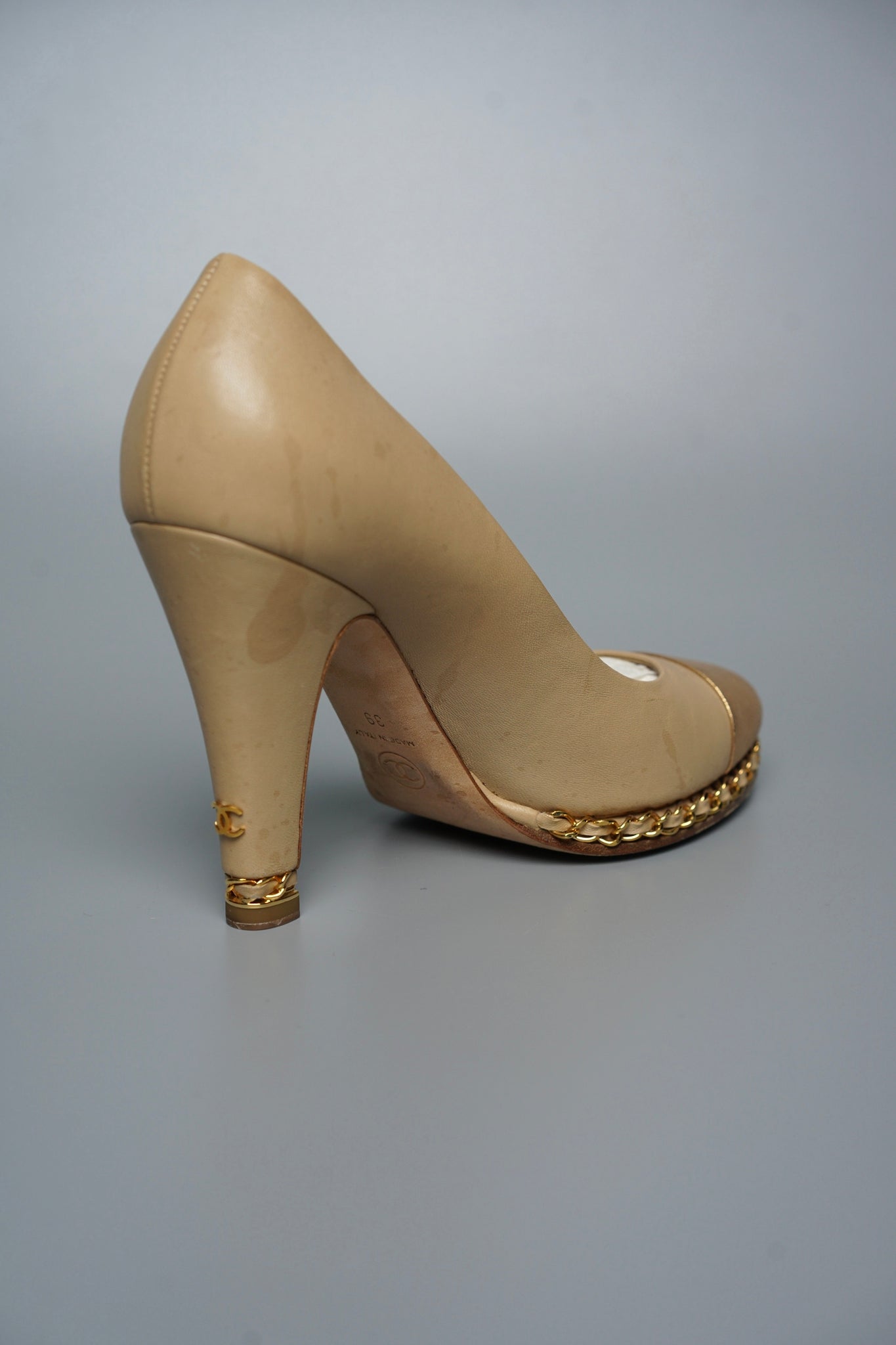 Chanel Leather CC Cap Toe Chain Link Platform Pumps in Light Beige/Gold Size 39