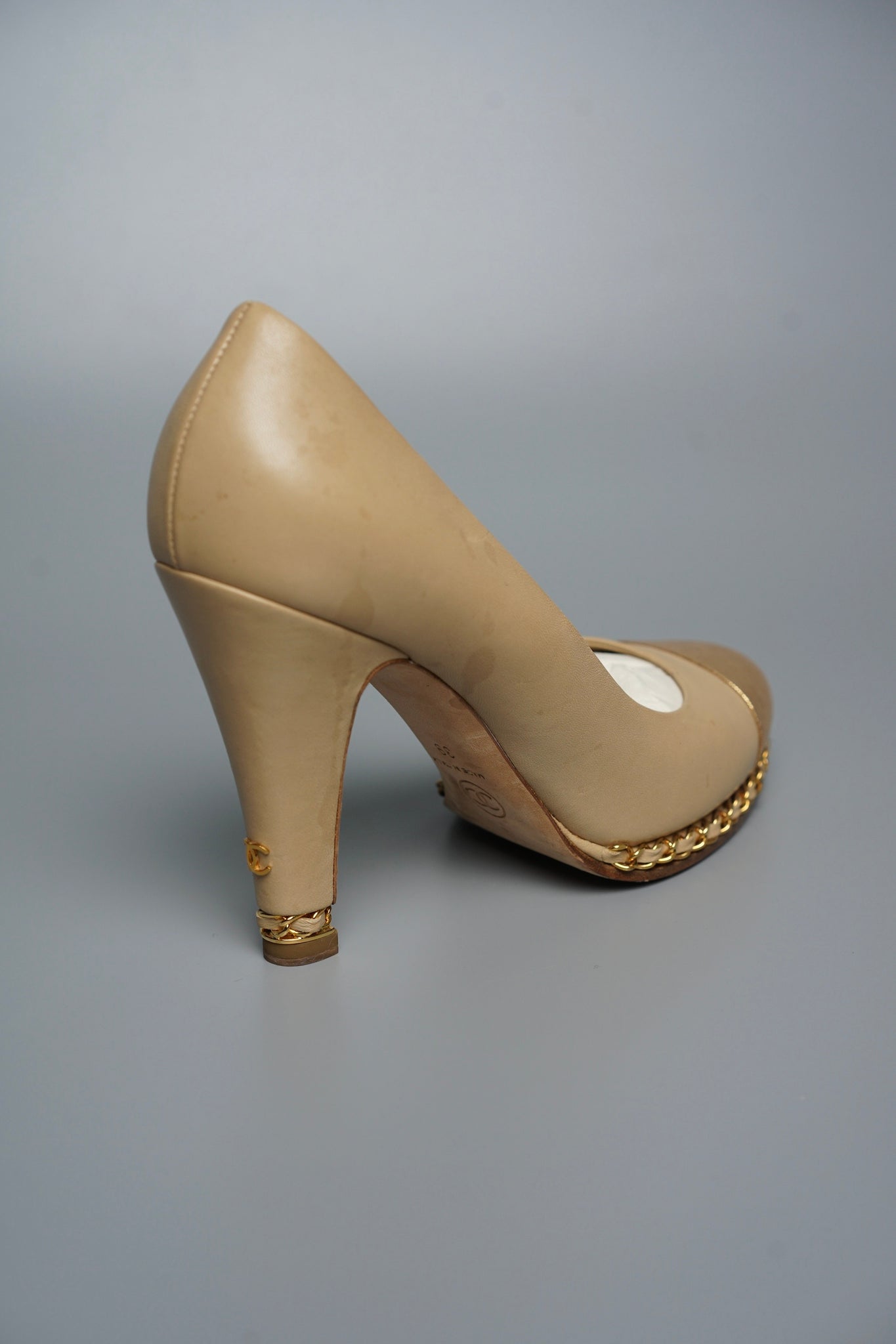Chanel Leather CC Cap Toe Chain Link Platform Pumps in Light Beige/Gold Size 39