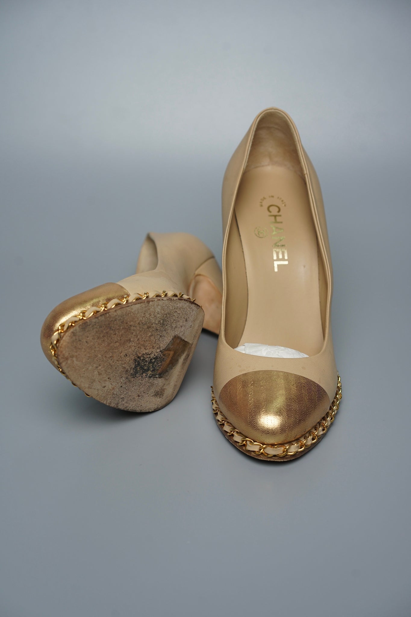 Chanel Leather CC Cap Toe Chain Link Platform Pumps in Light Beige/Gold Size 39