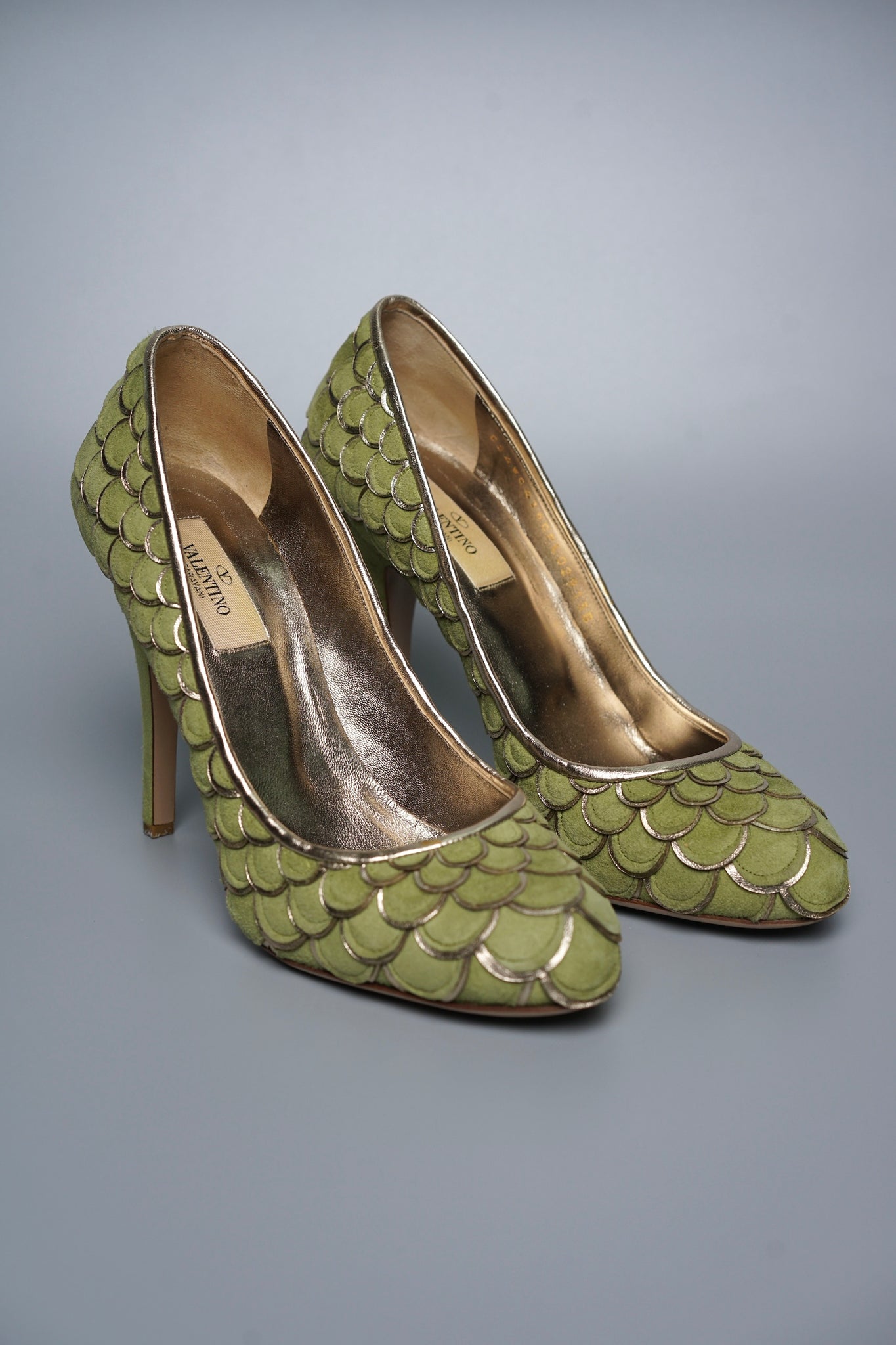 Valentino Suede Pumps in Green Size 38