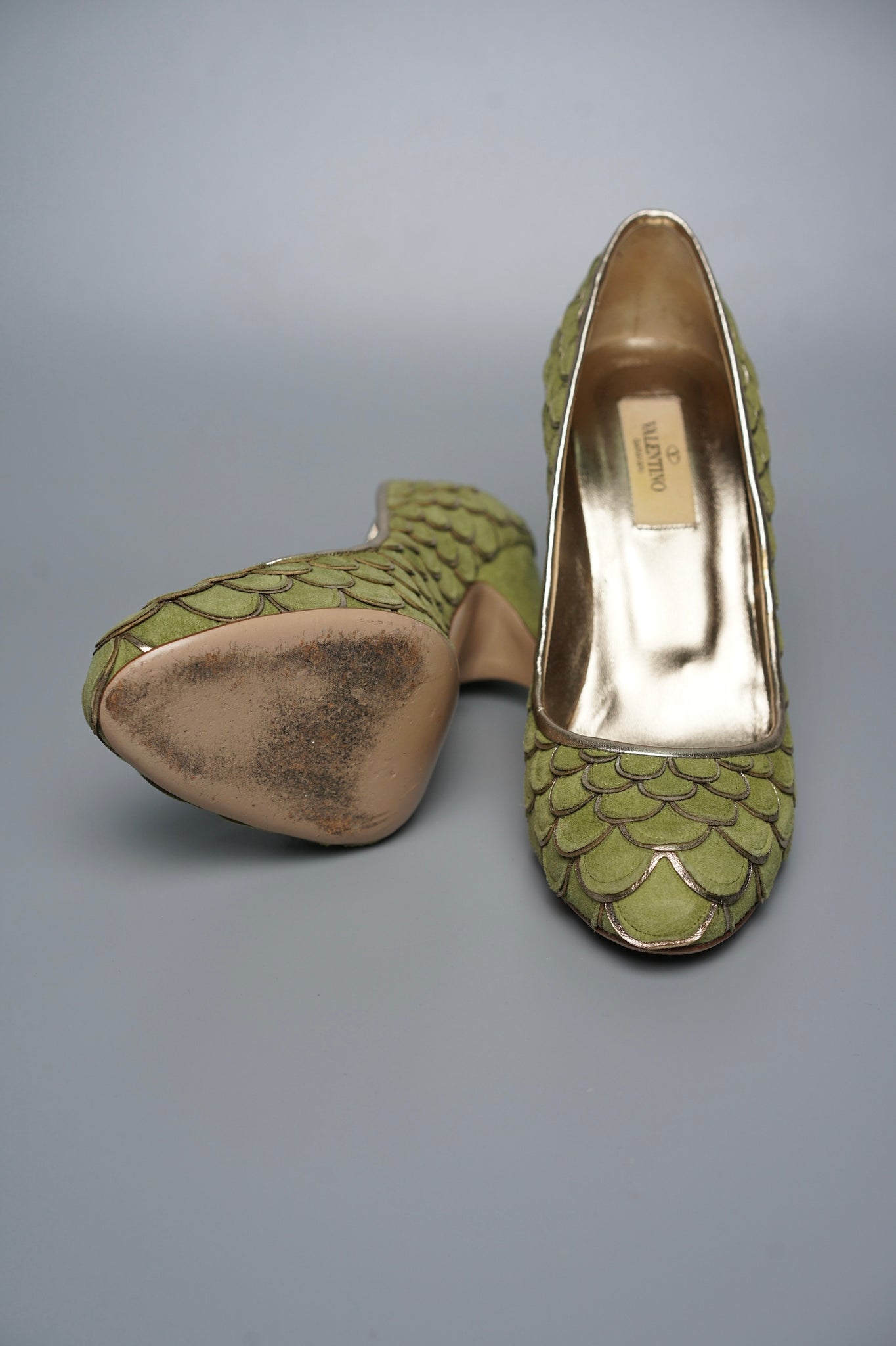 Valentino Suede Pumps in Green Size 38