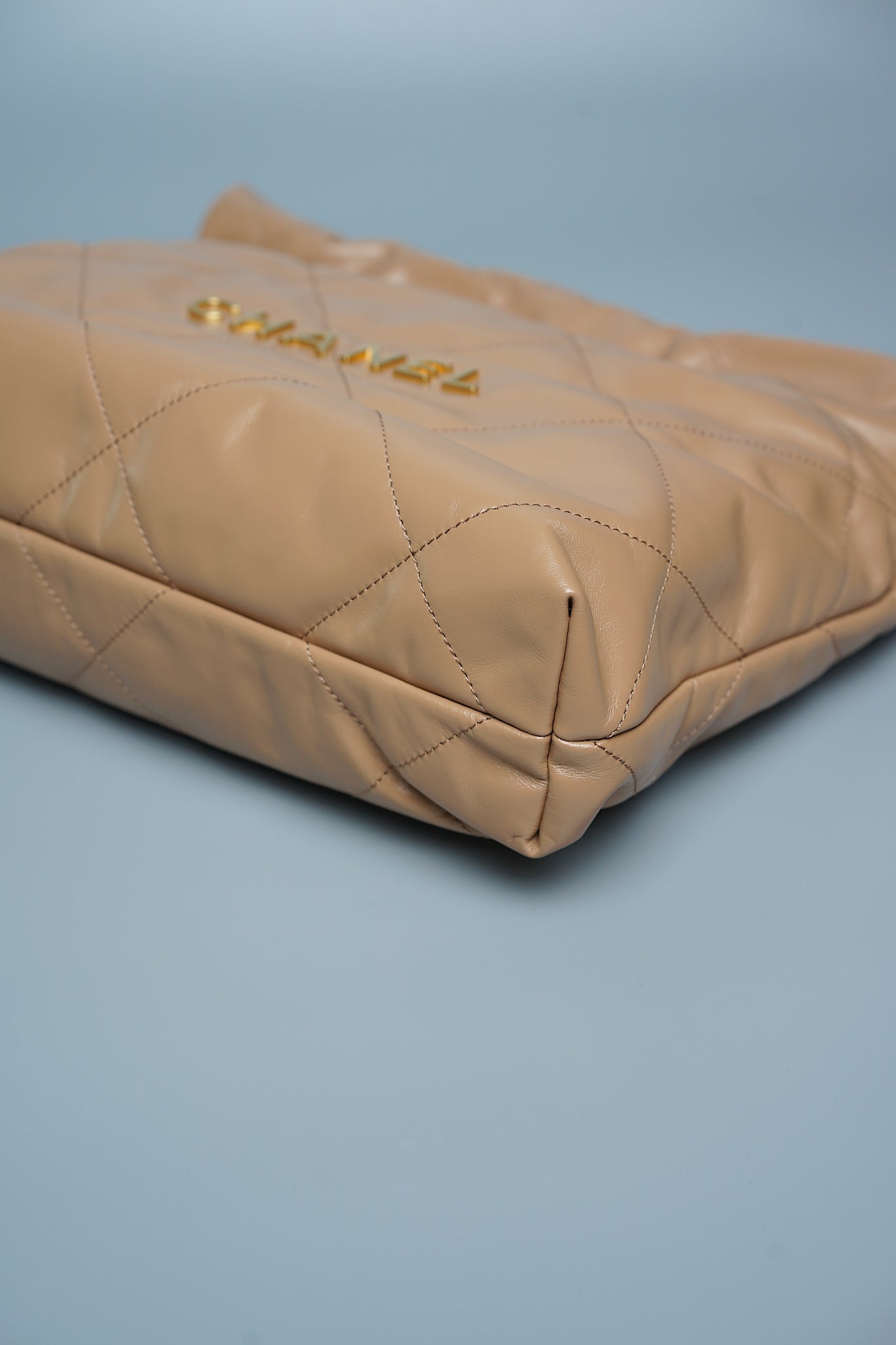 Chanel 22S in Dark Beige Ghw (Brand New)