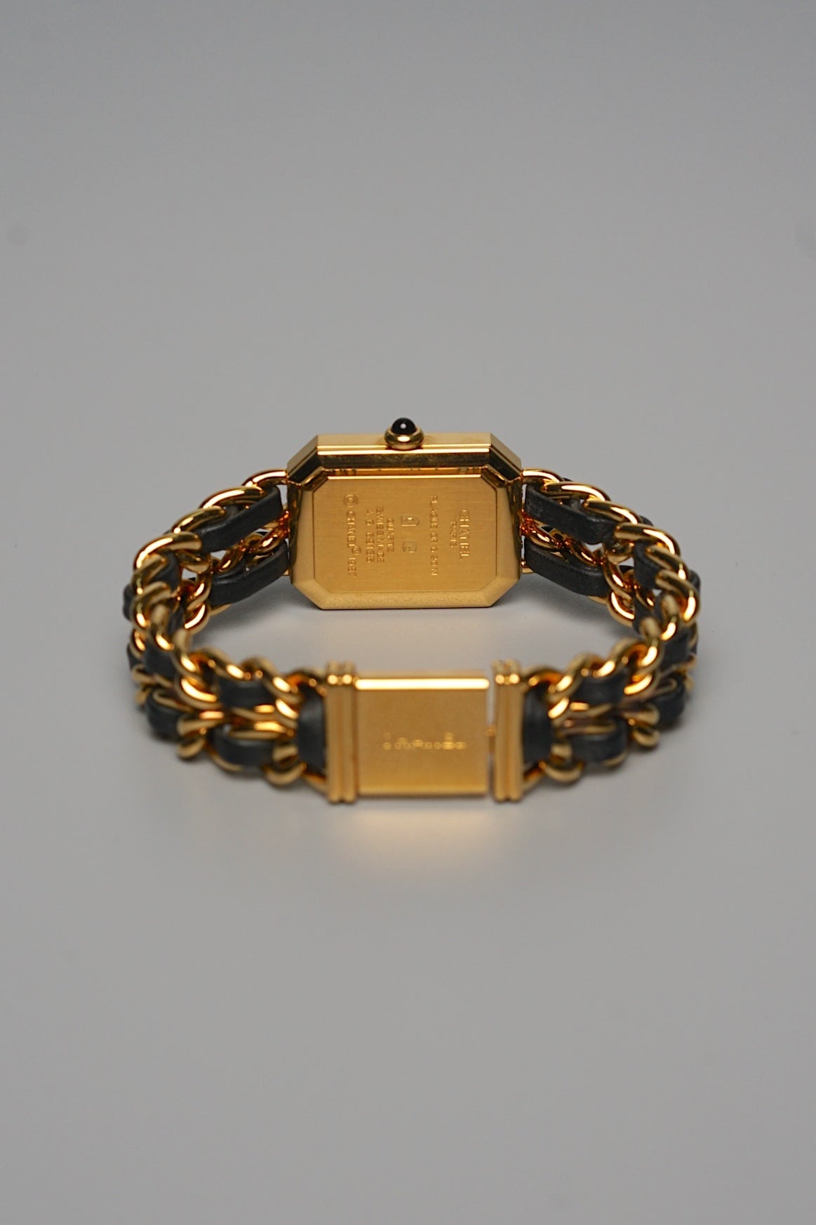 Chanel Premiere Watch Size M in Black / Gold