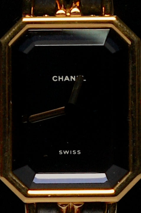 Chanel Premiere Watch Size M in Black / Gold