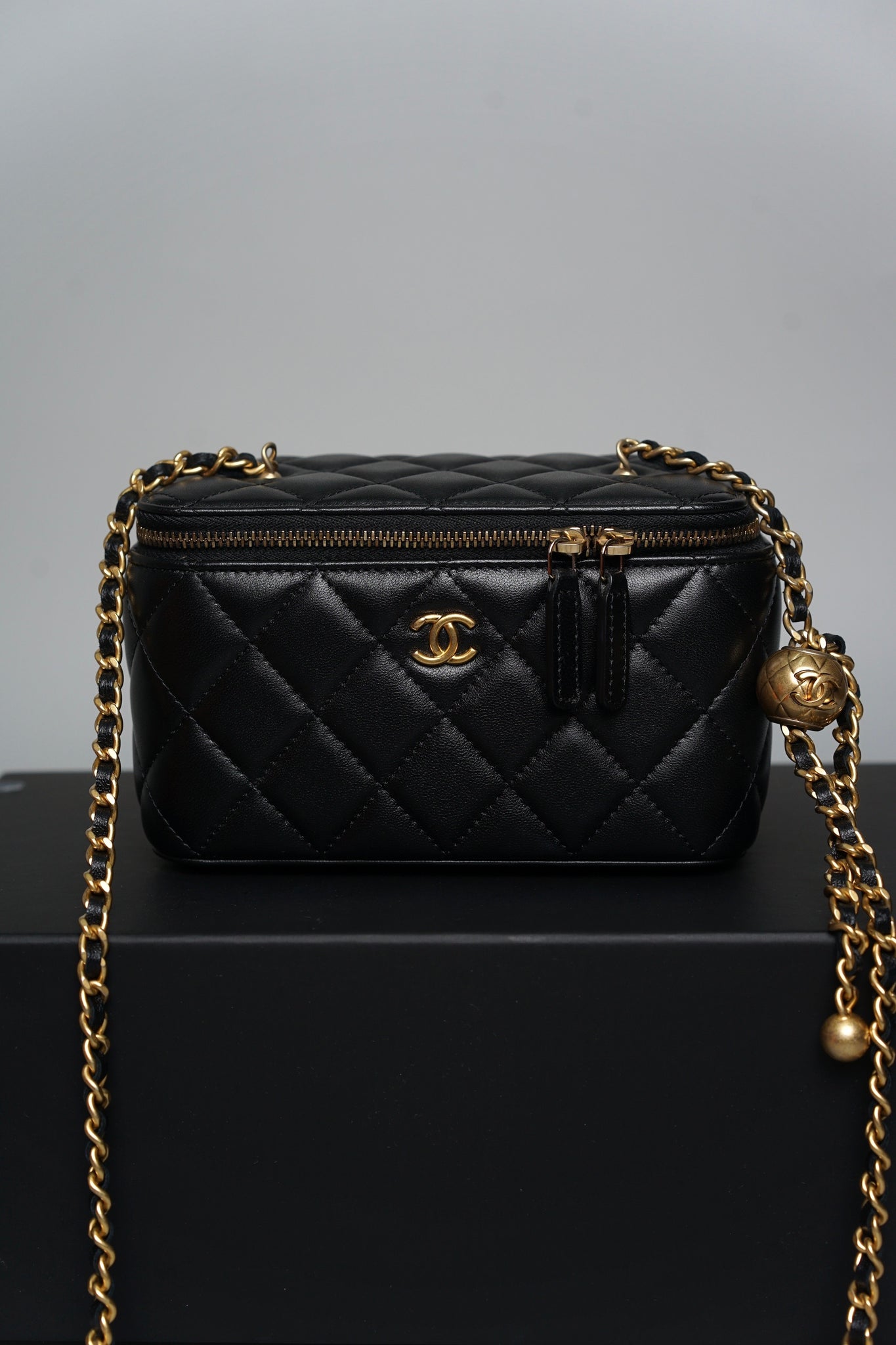 Chanel Pearl Crush Vanity in Black Lambskin Bghw (Brand New)