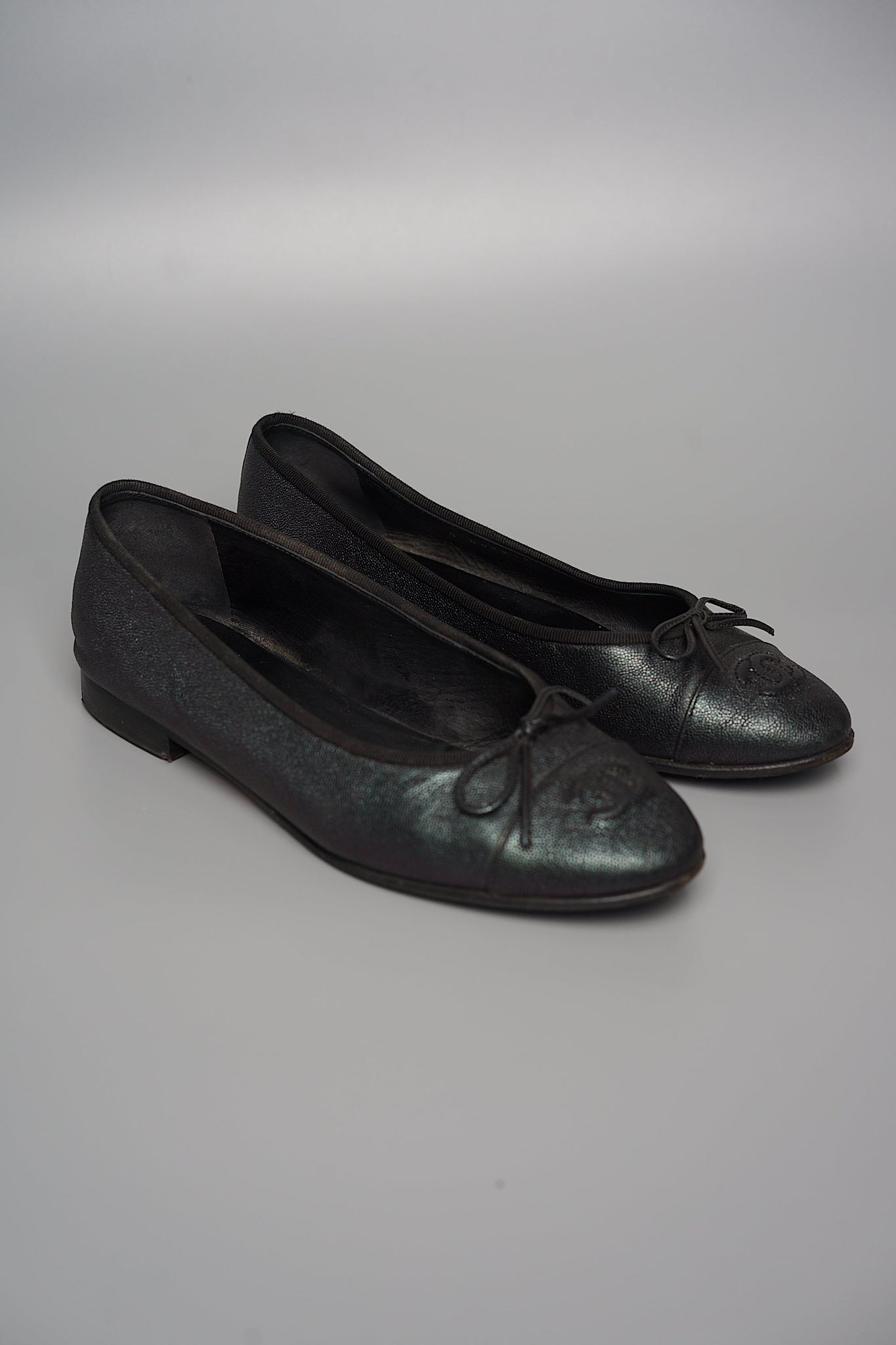 Chanel Pumps in Black, Size 38.5