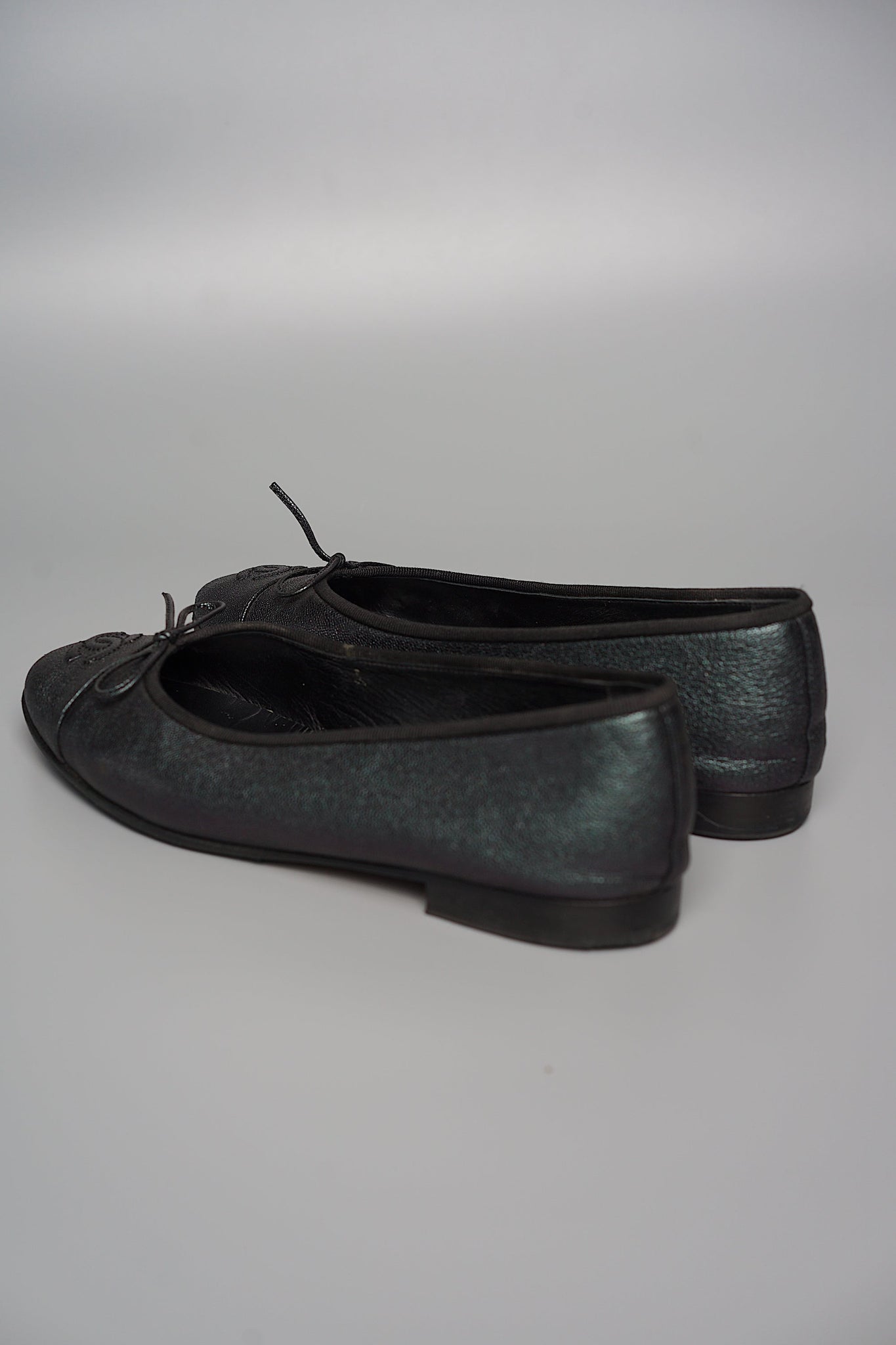 Chanel Pumps in Black, Size 38.5