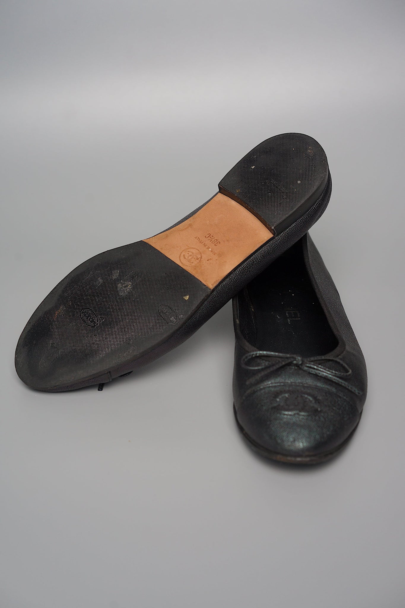 Chanel Pumps in Black, Size 38.5