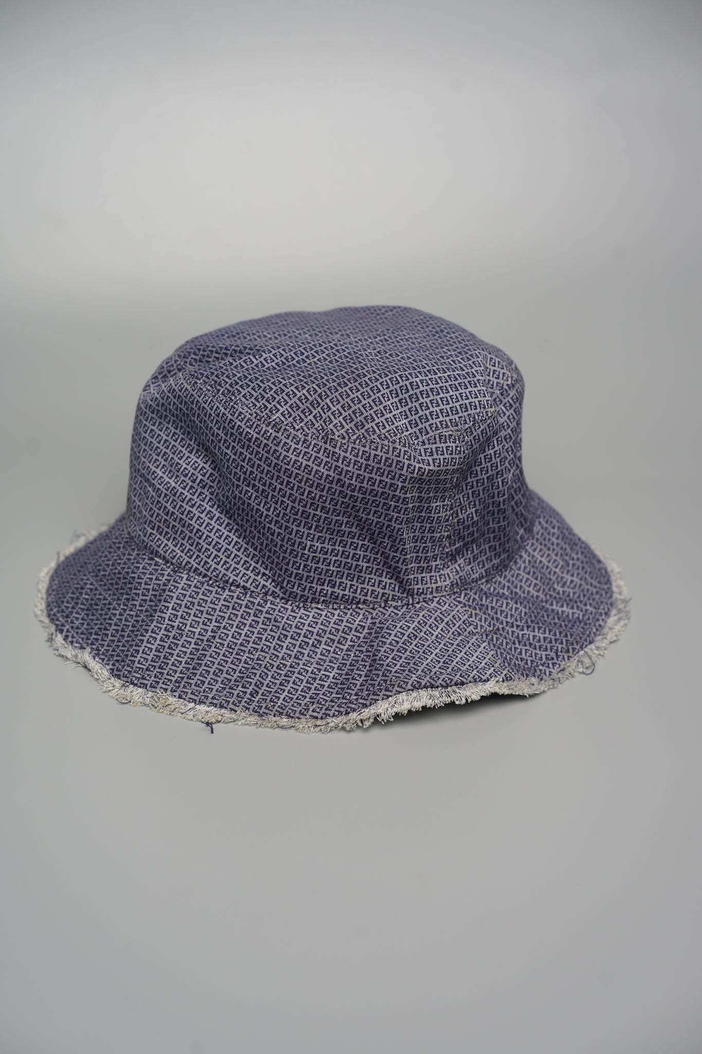 Fendi Kids Bucket Hat in Blue Size 11