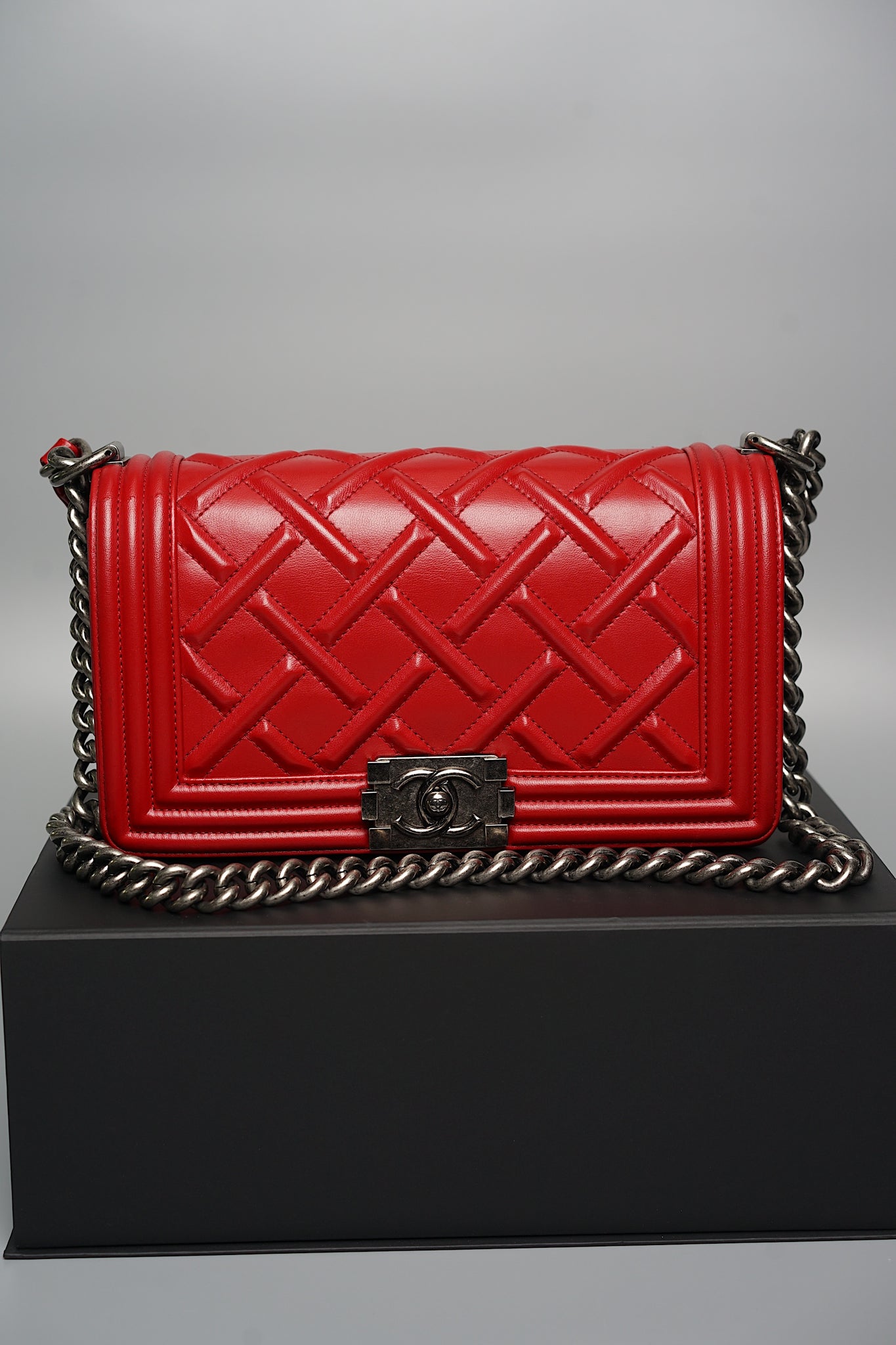 Boy Chanel Medium in Rouge Red Chateau Celtic