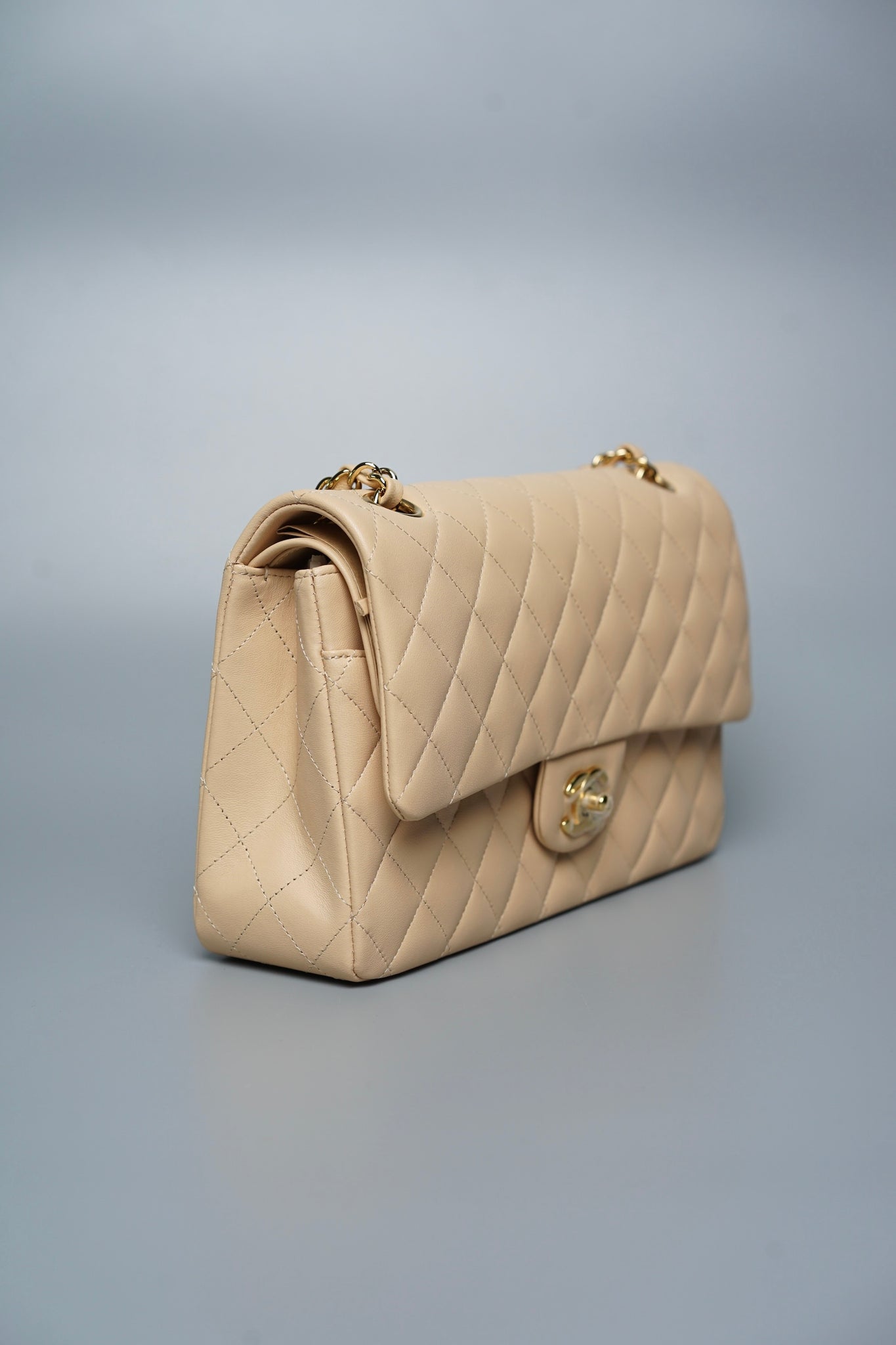 Chanel Classic Medium Double Flap in Beige Lambskin Ghw (Brand New)
