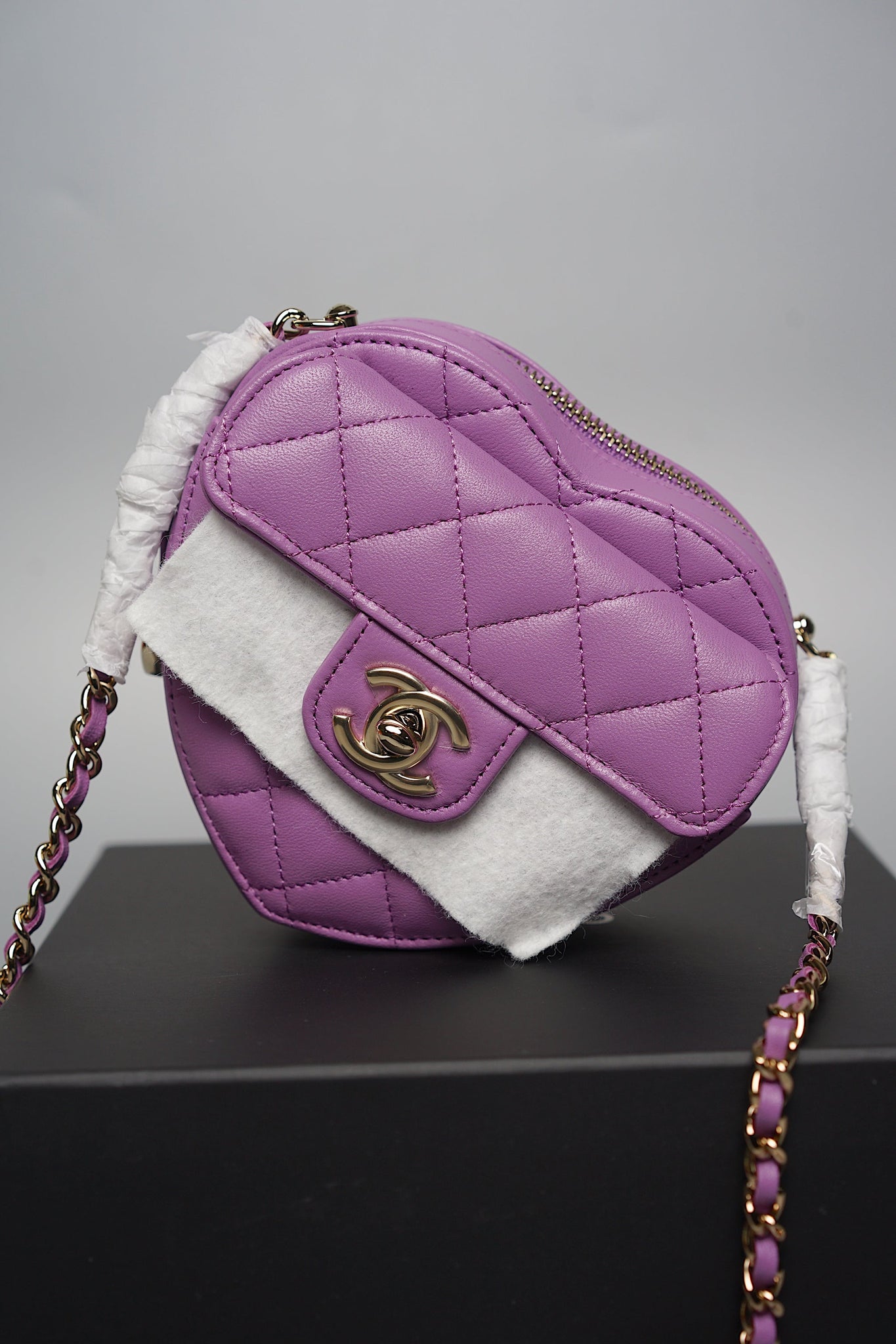 Chanel 22s Small Heart Bag in Purple (Brand New)