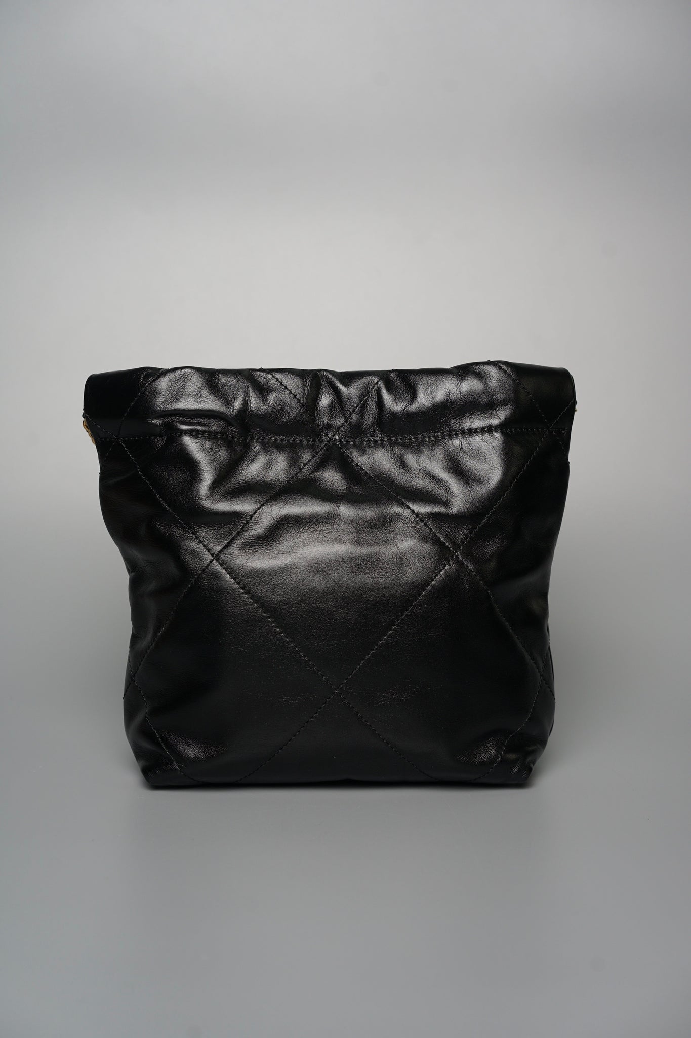 Chanel 22 Mini in Black Ghw