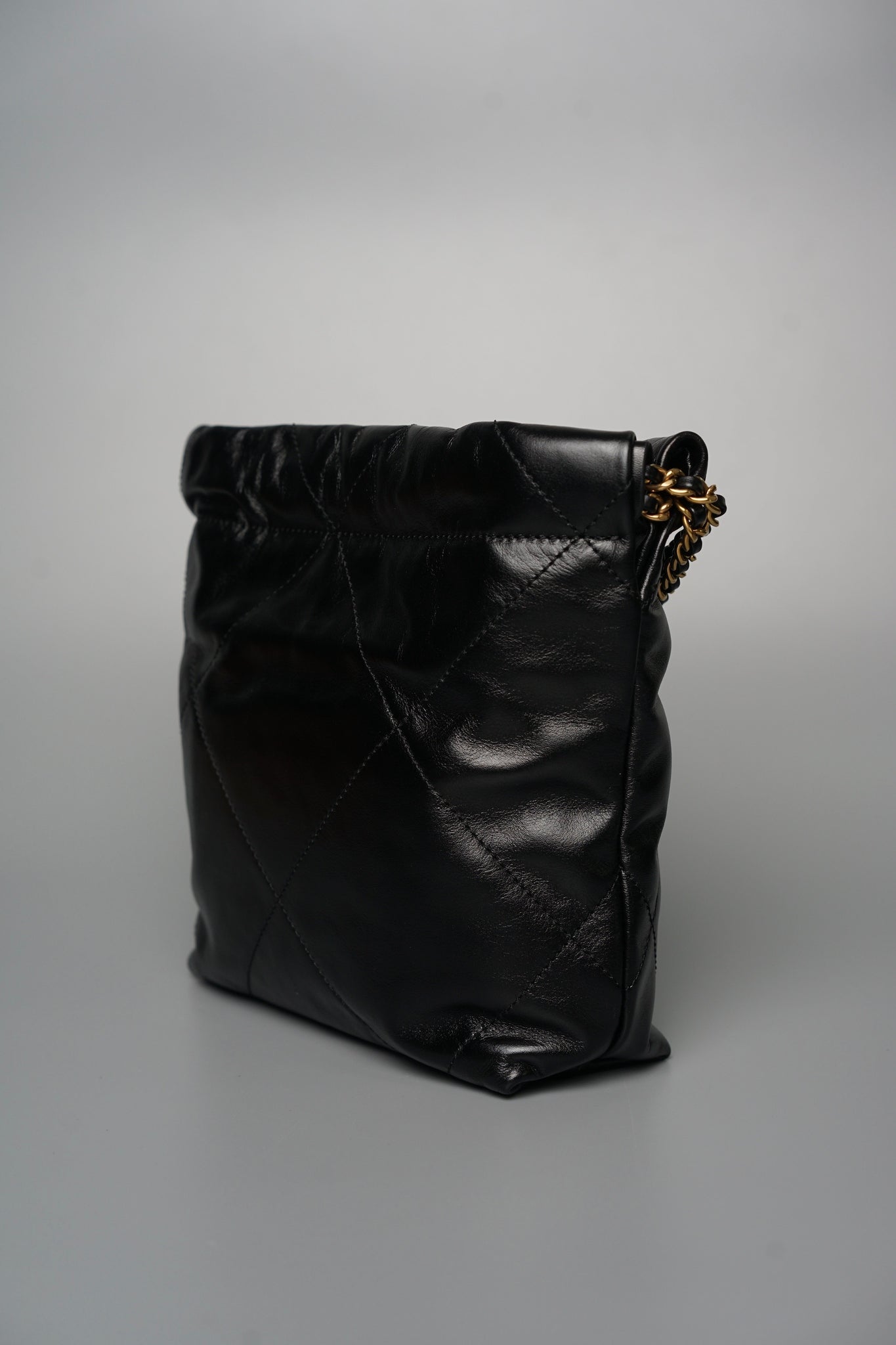 Chanel 22 Mini in Black Ghw