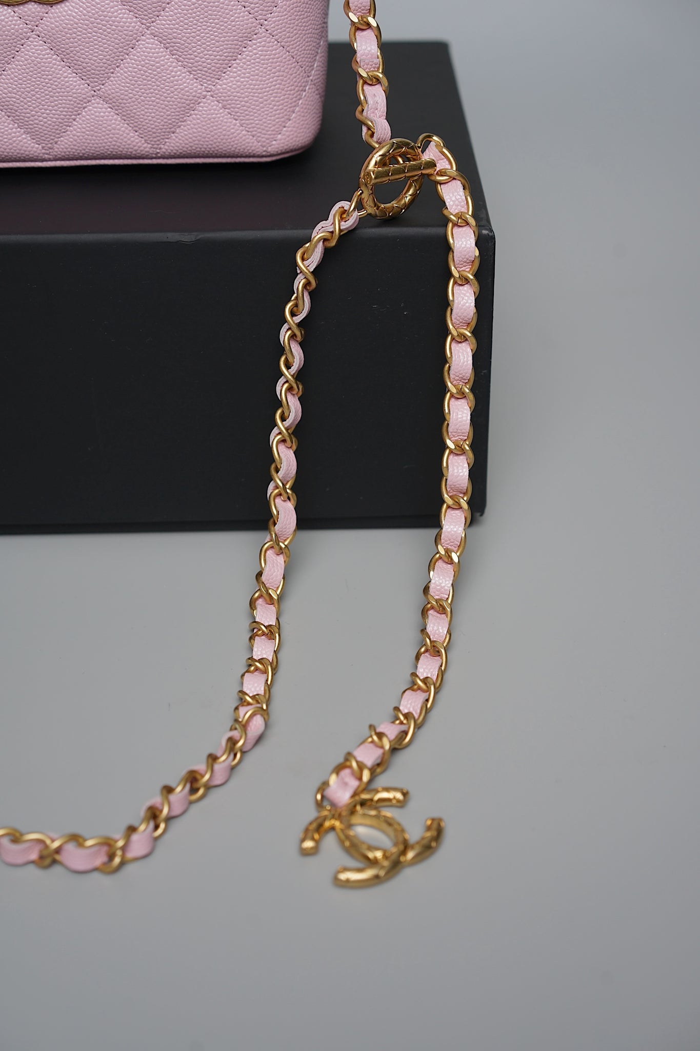 Chanel Pink Caviar Vanity with Chain (Brand New)