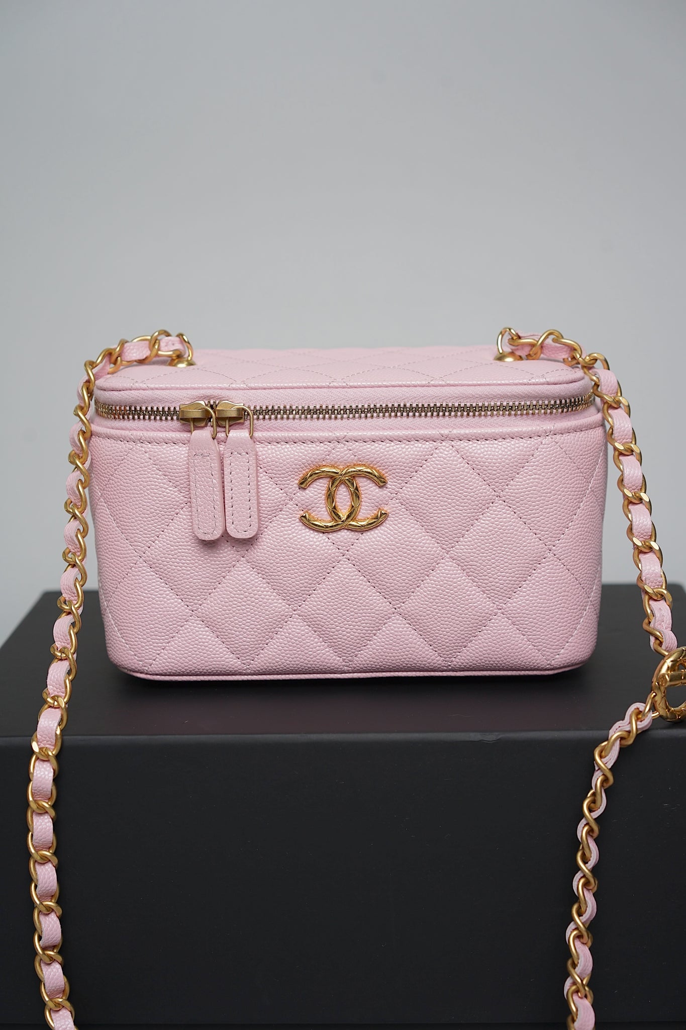 Chanel Pink Caviar Vanity with Chain (Brand New)