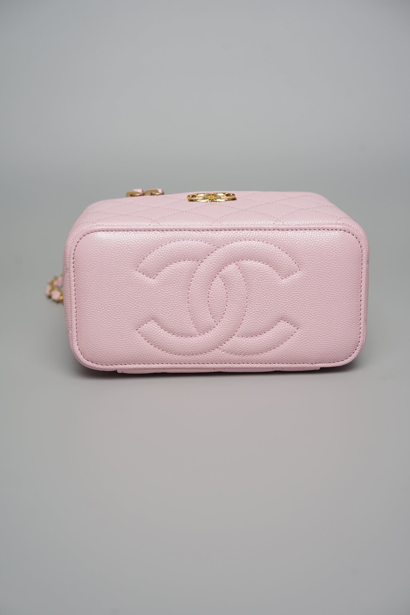 Chanel Pink Caviar Vanity with Chain (Brand New)