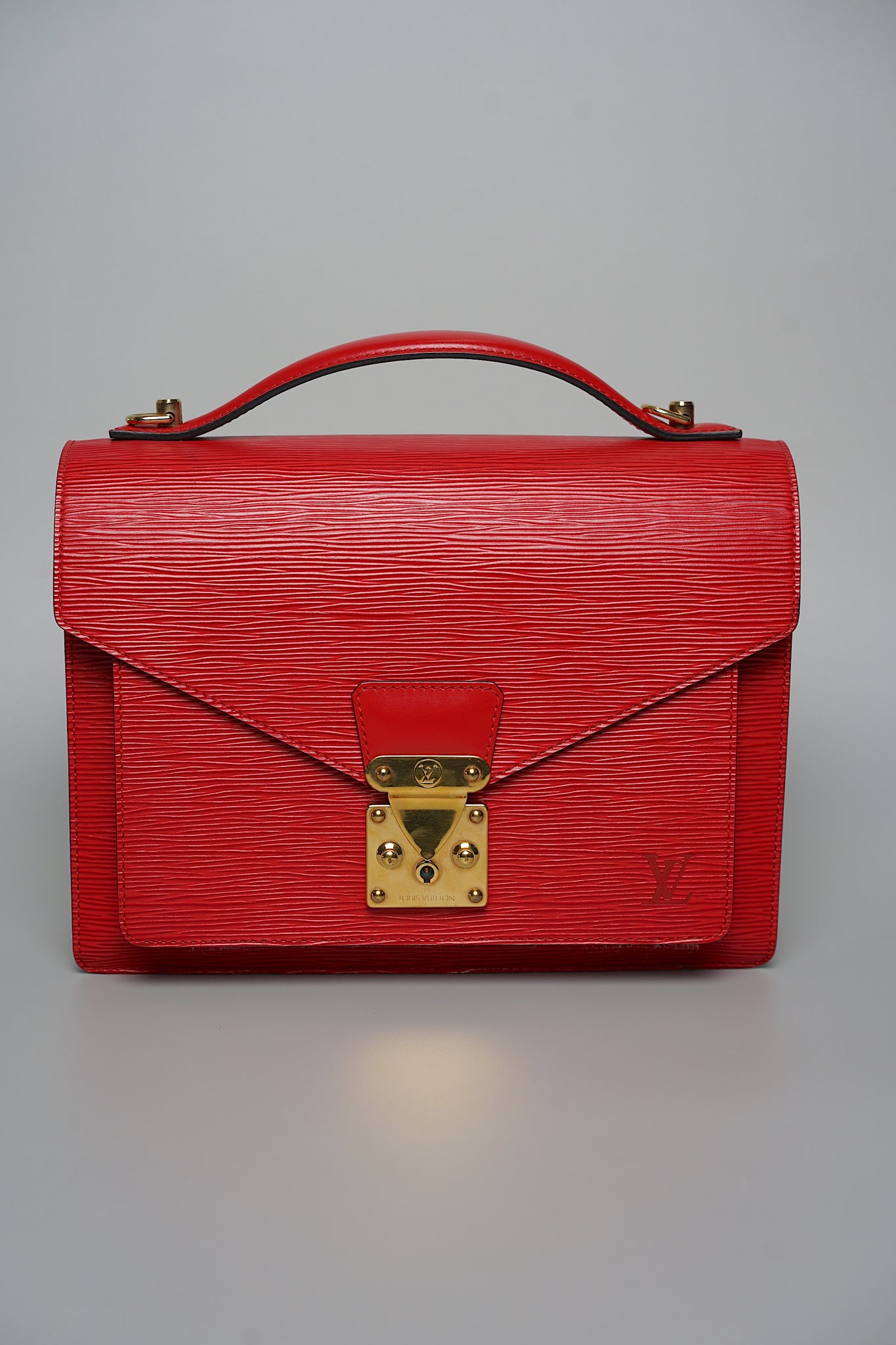 LV Epi Moceau in Fuchsia
