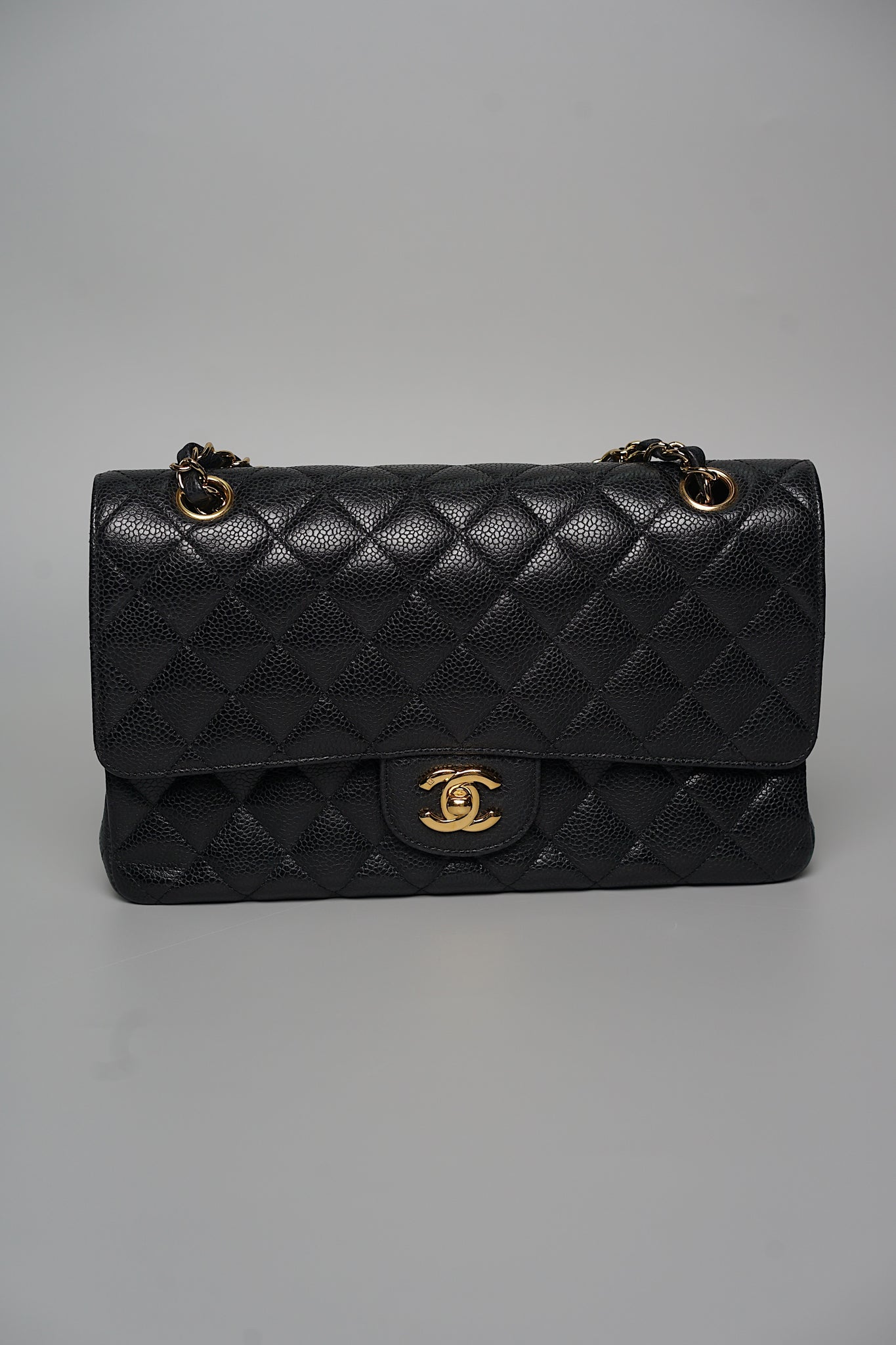 Chanel Medium Classic Double Flap in Black Caviar Ghw