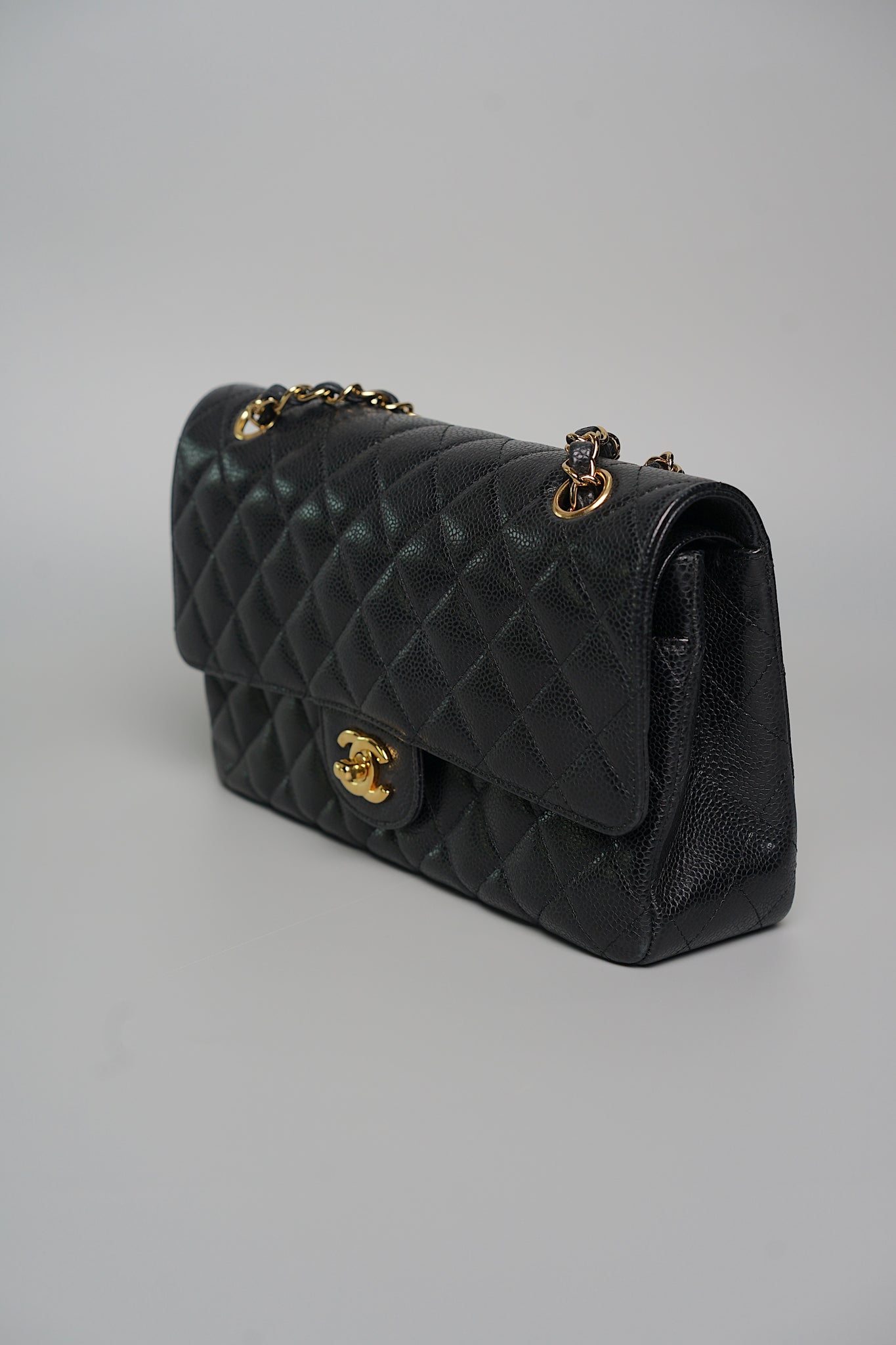 Chanel Medium Classic Double Flap in Black Caviar Ghw