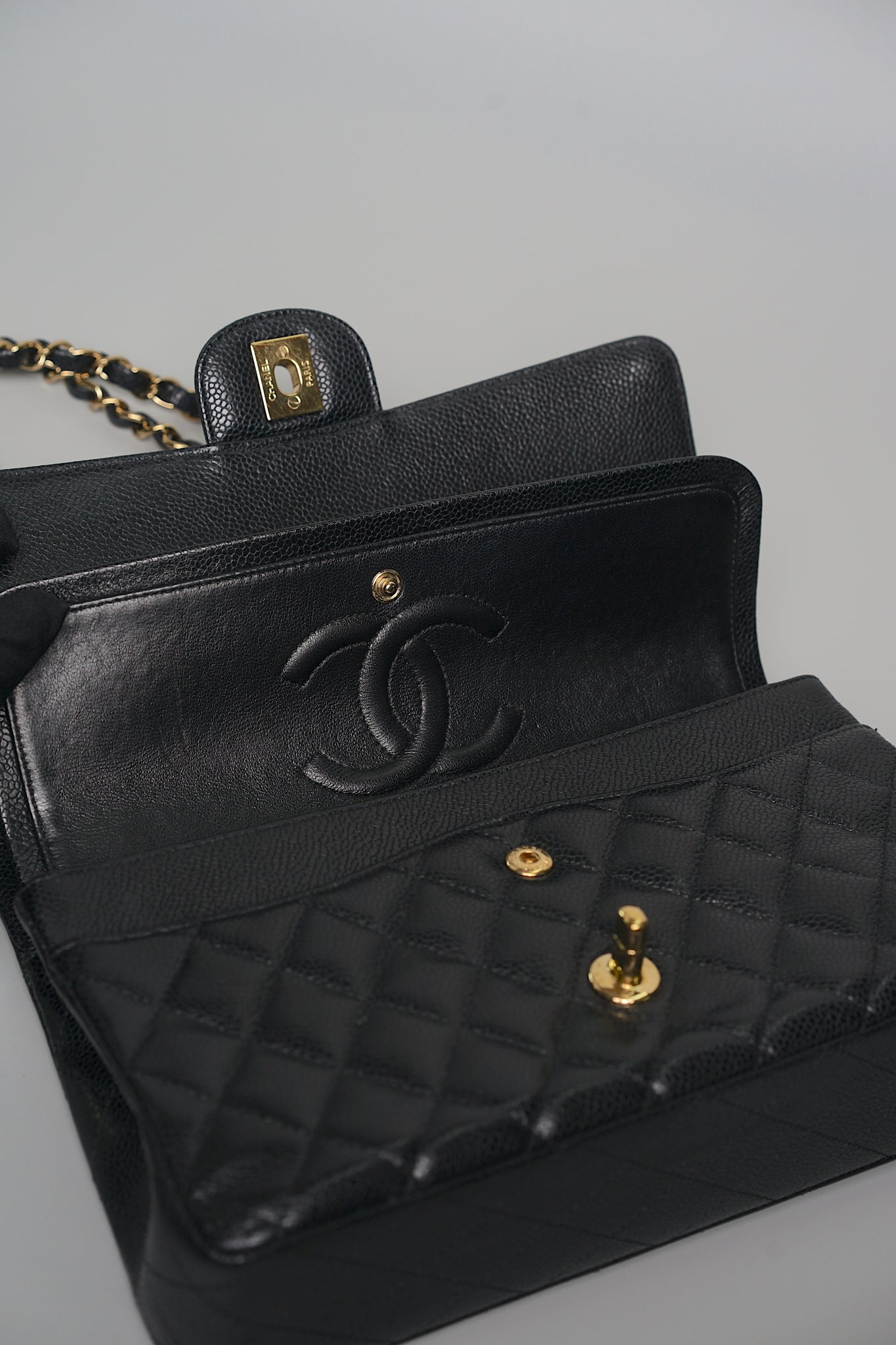 Chanel Medium Classic Double Flap in Black Caviar Ghw